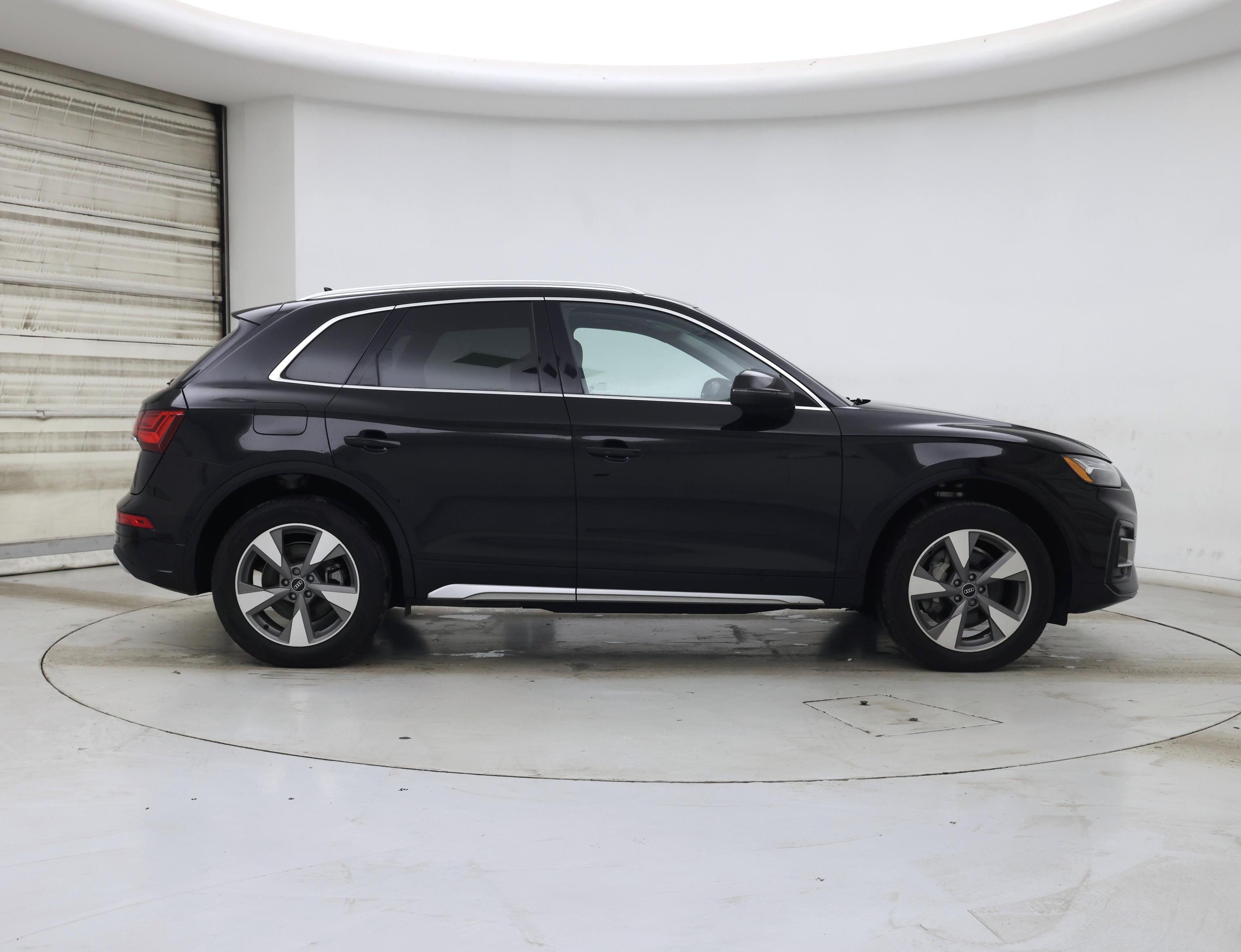 Thumbnail: 2022 Audi Q5 - 7