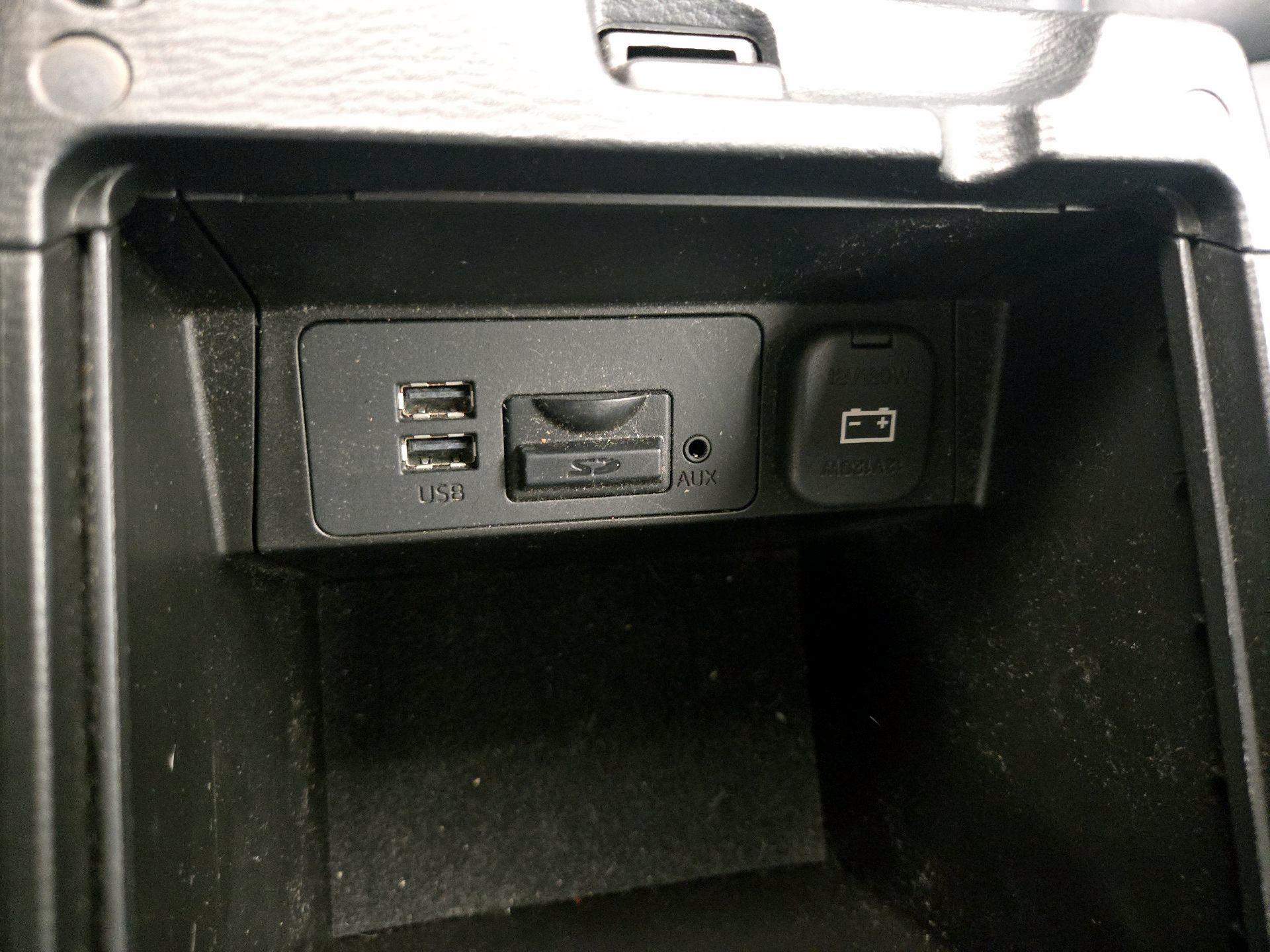 Thumbnail: 2015 Mazda Mazda3 - 19