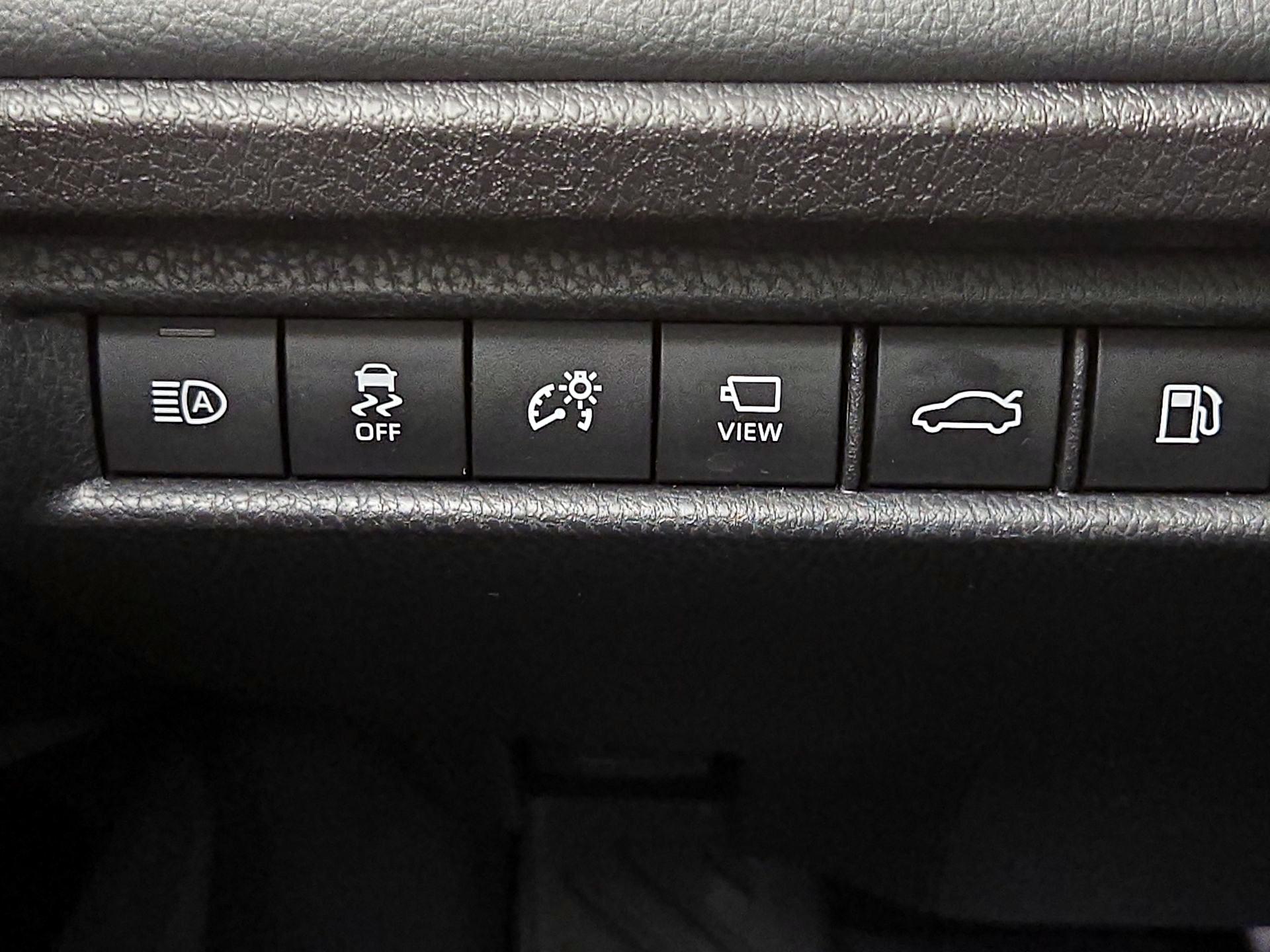 Thumbnail: 2025 Toyota Camry - 13