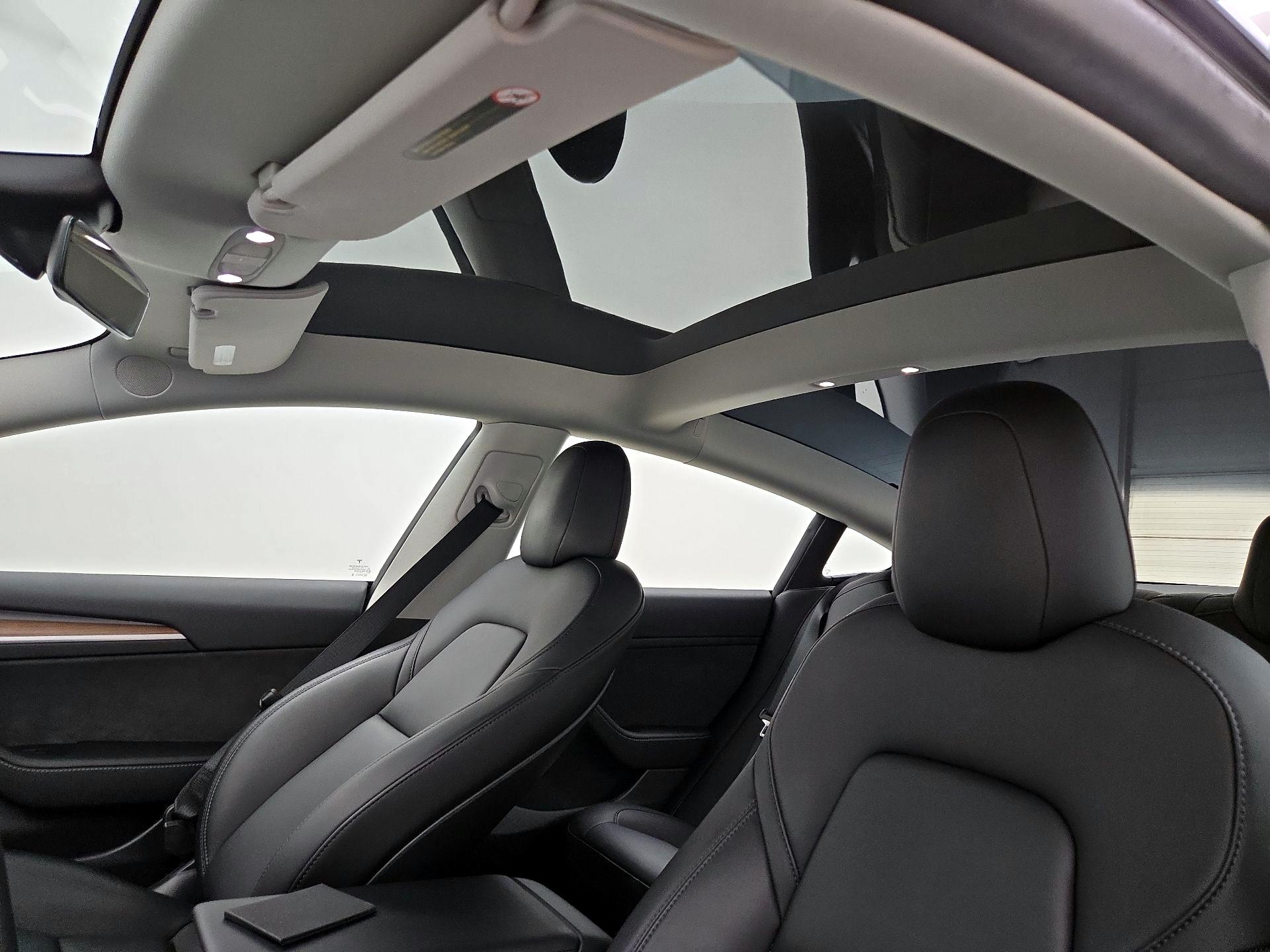 Thumbnail: 2022 Tesla Model 3 - 18