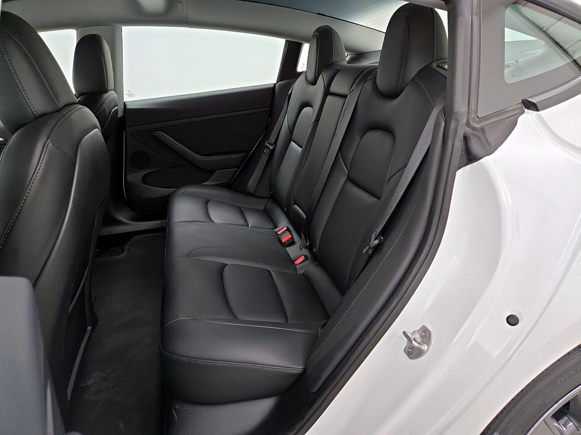 Thumbnail: 2022 Tesla Model 3 - 19