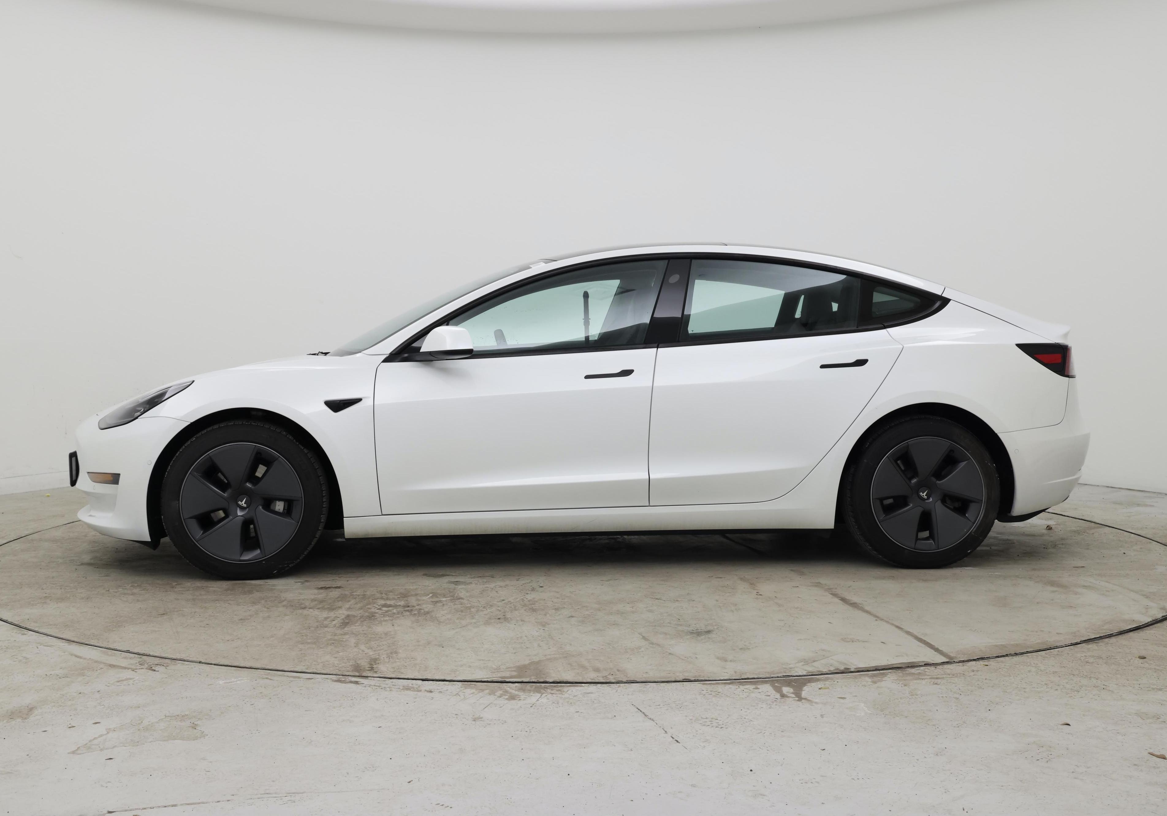 Thumbnail: 2022 Tesla Model 3 - 3