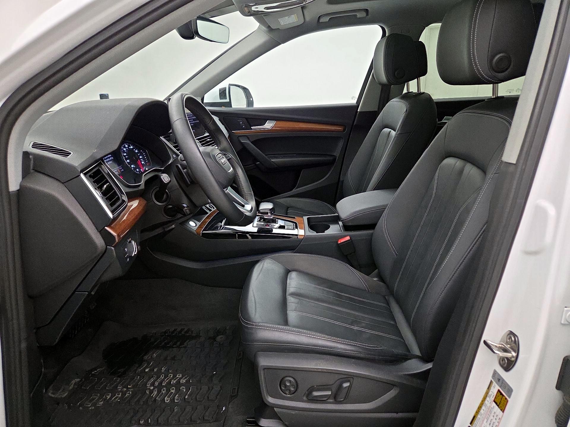 Thumbnail: 2023 Audi Q5 - 11