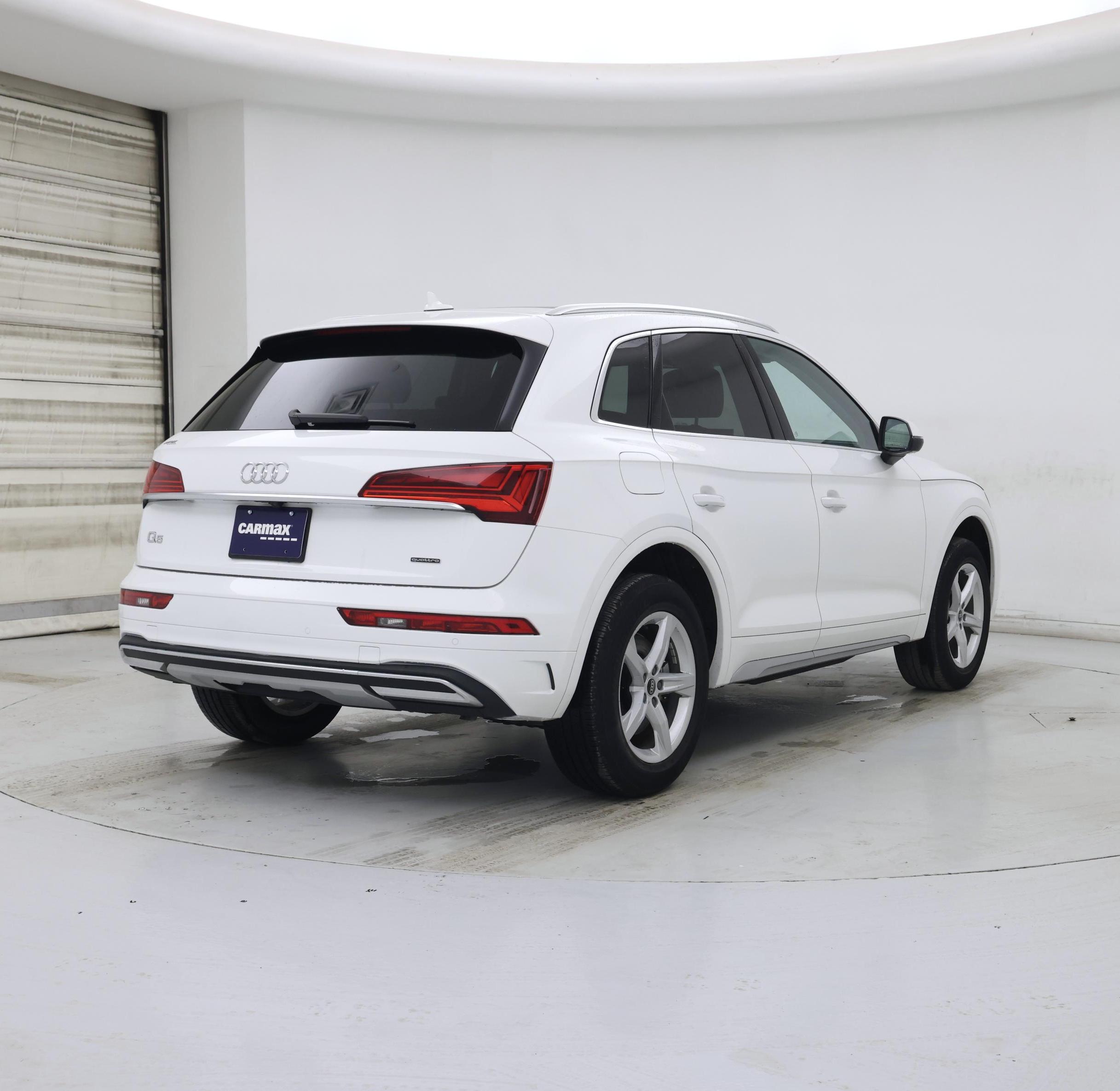 Thumbnail: 2023 Audi Q5 - 8