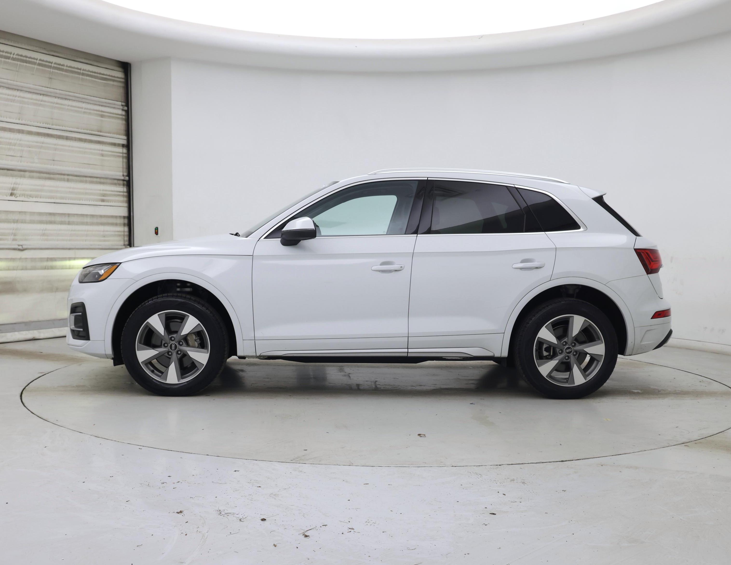 Thumbnail: 2023 Audi Q5 - 3