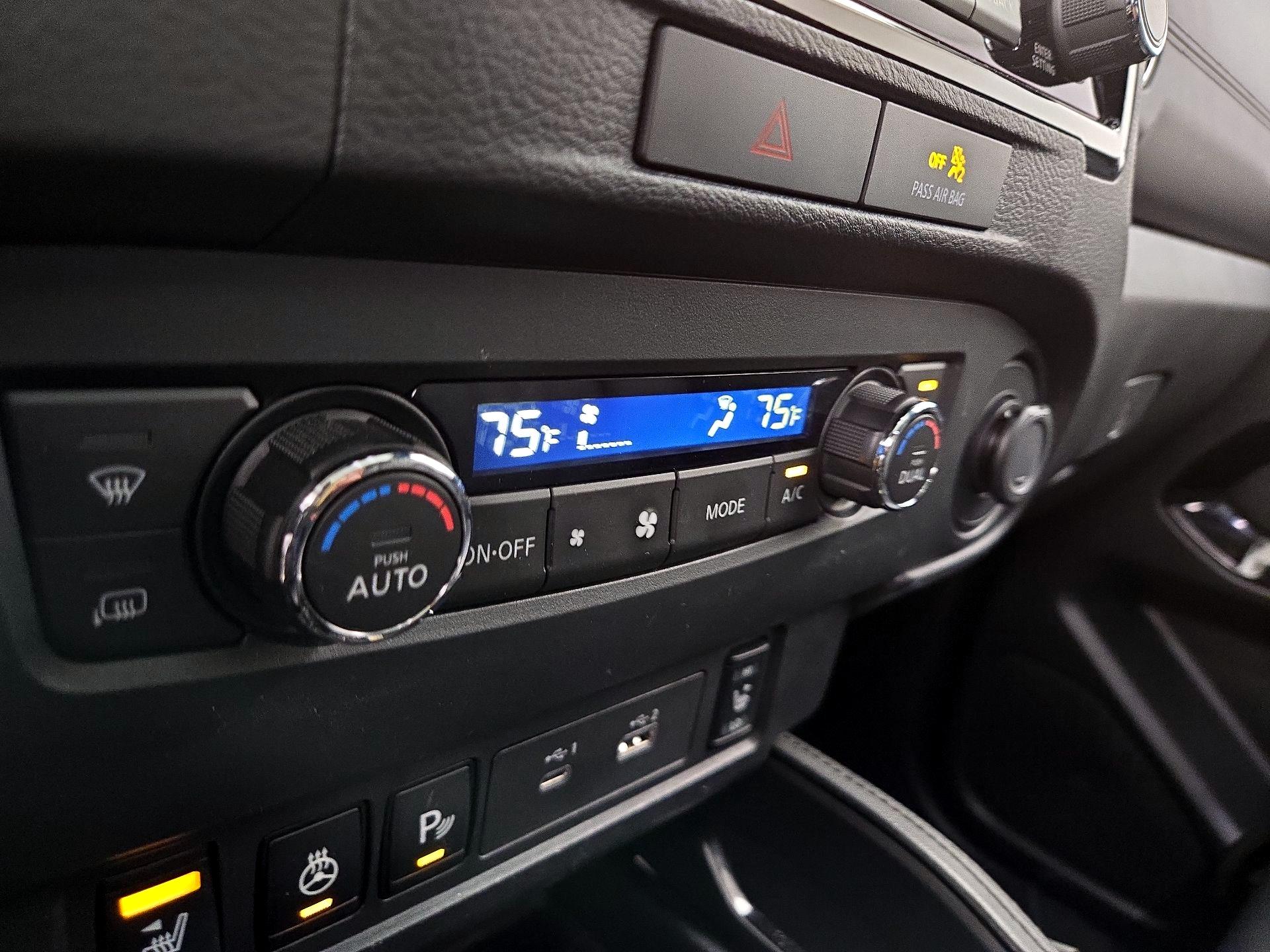 Thumbnail: 2022 Nissan Frontier - 17