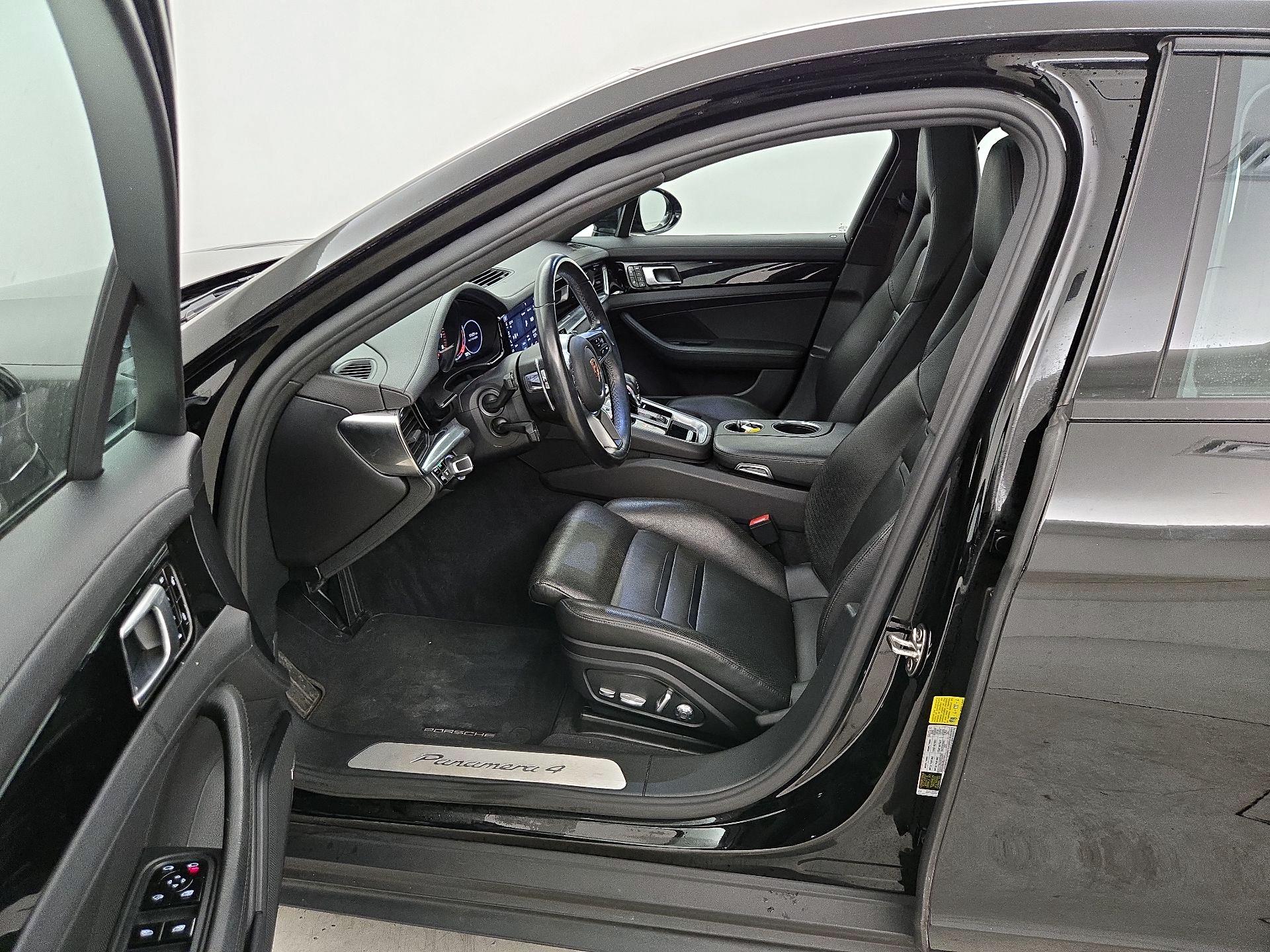 Thumbnail: 2018 Porsche Panamera - 11