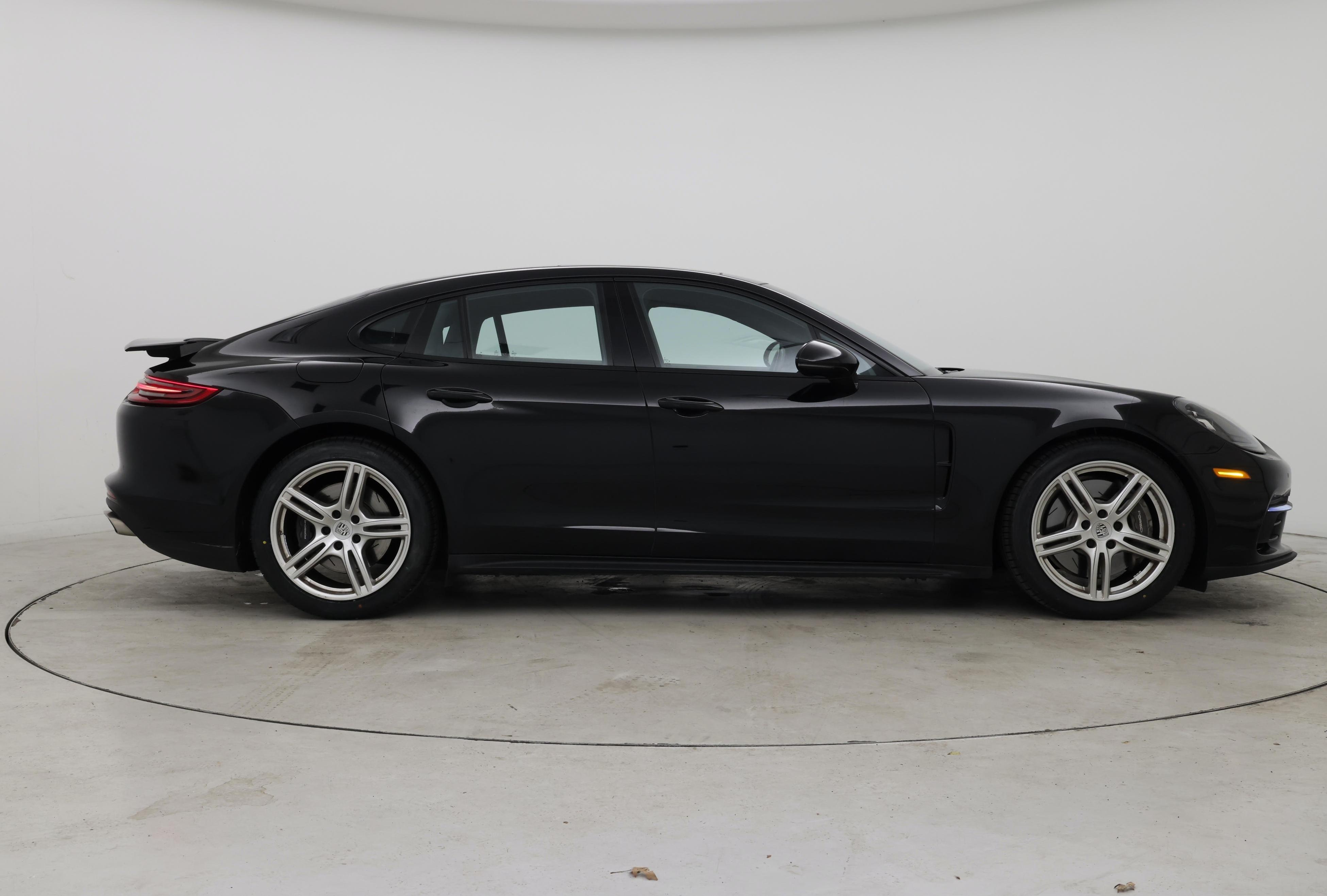 Thumbnail: 2018 Porsche Panamera - 7