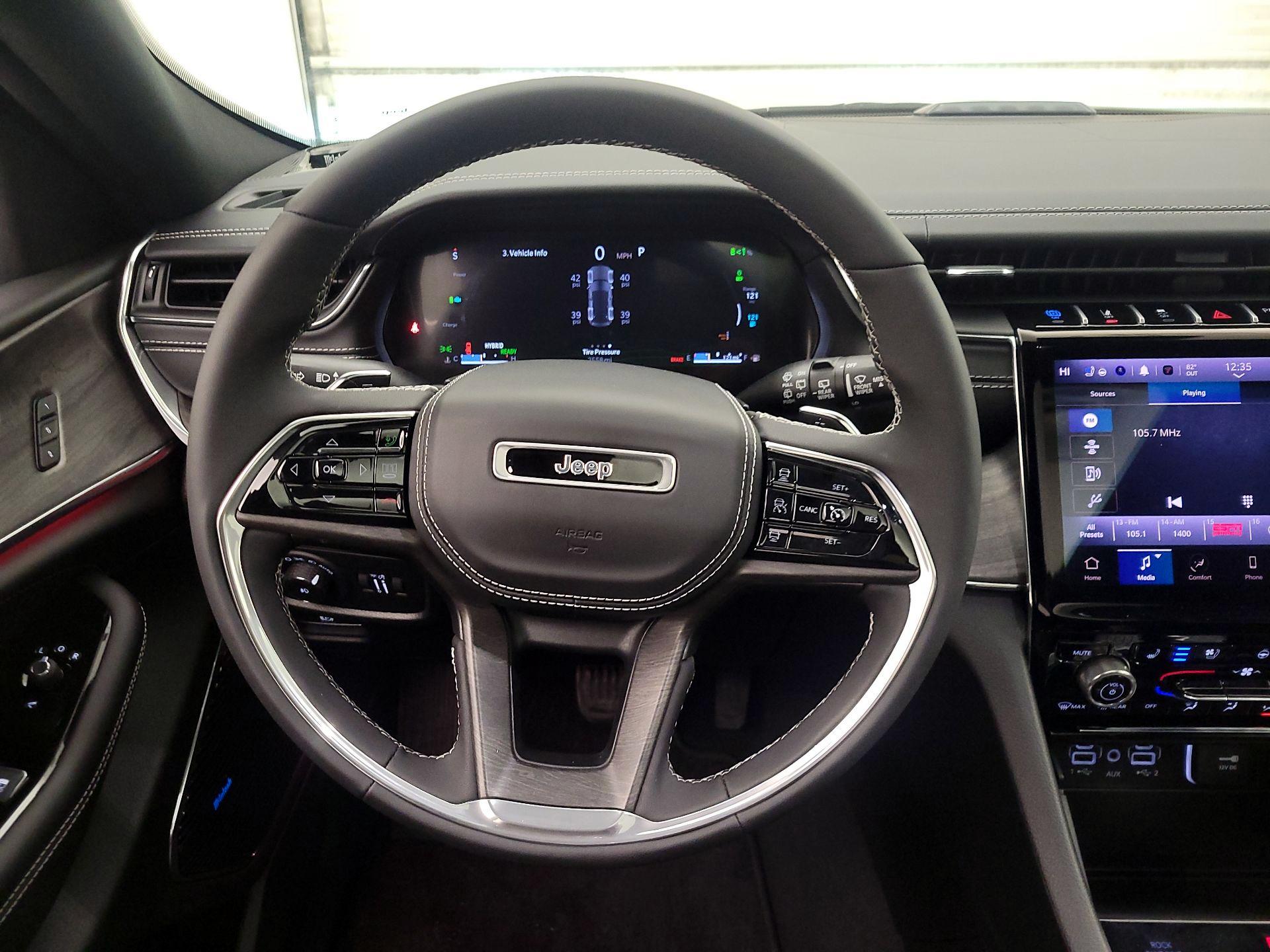 Thumbnail: 2024 Jeep Grand Cherokee - 10