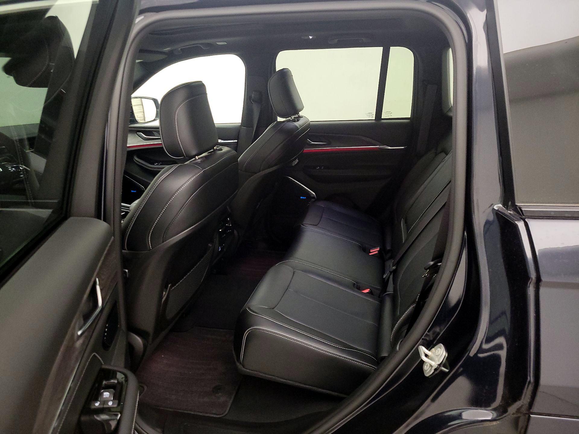 Thumbnail: 2024 Jeep Grand Cherokee - 20