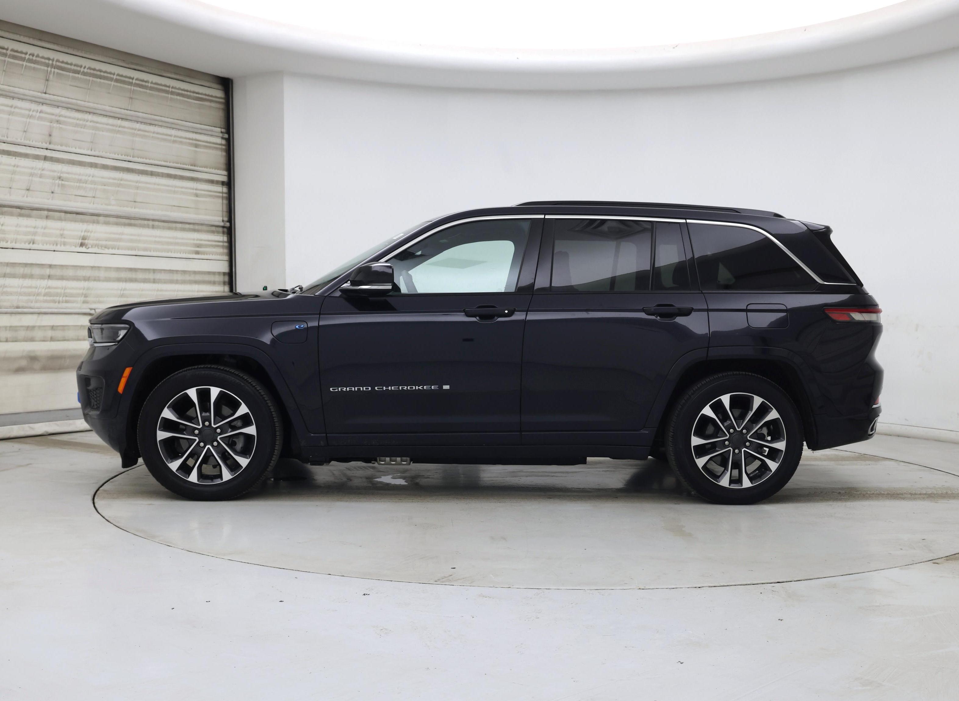 Thumbnail: 2024 Jeep Grand Cherokee - 3