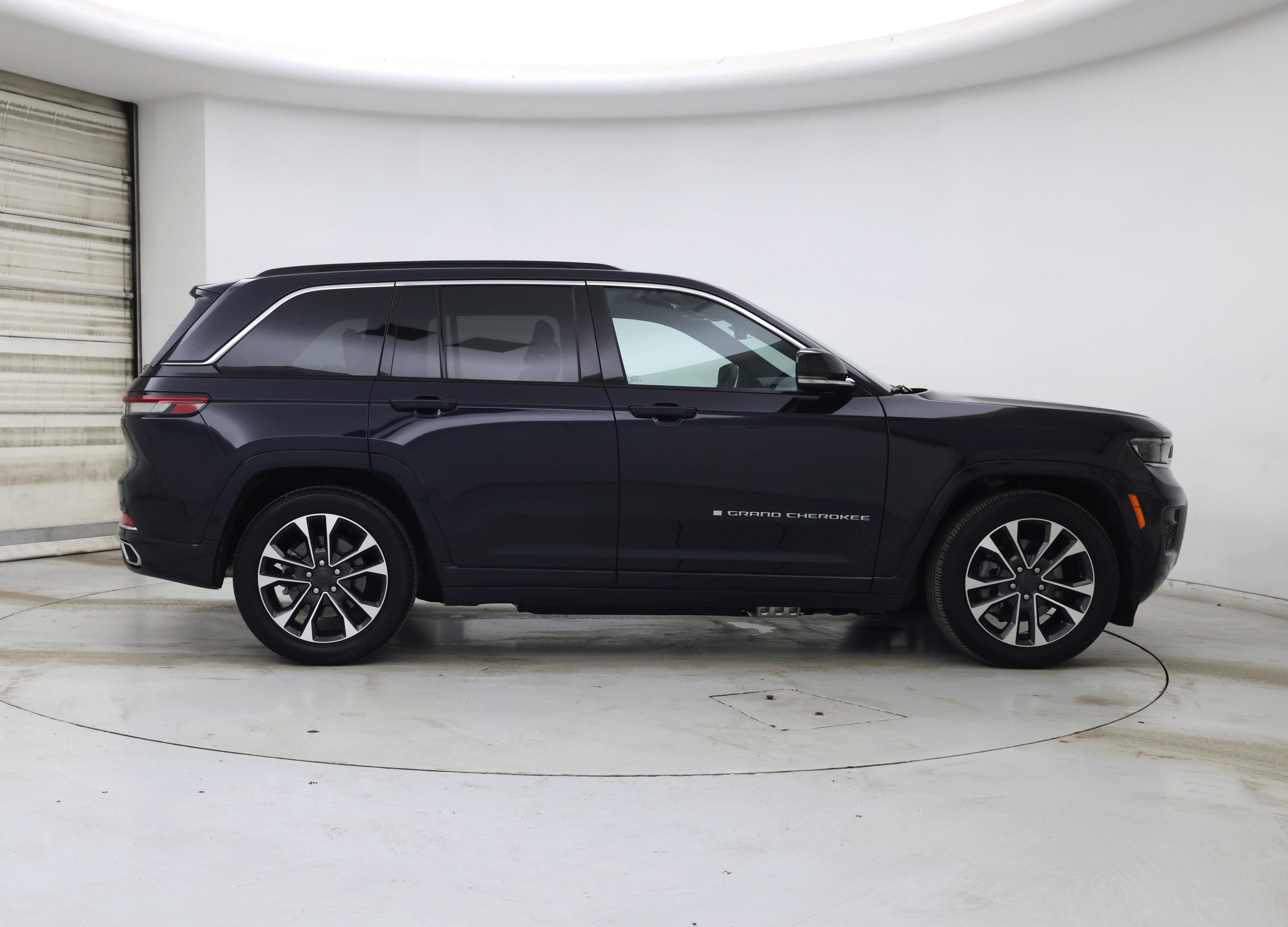 Thumbnail: 2024 Jeep Grand Cherokee - 7