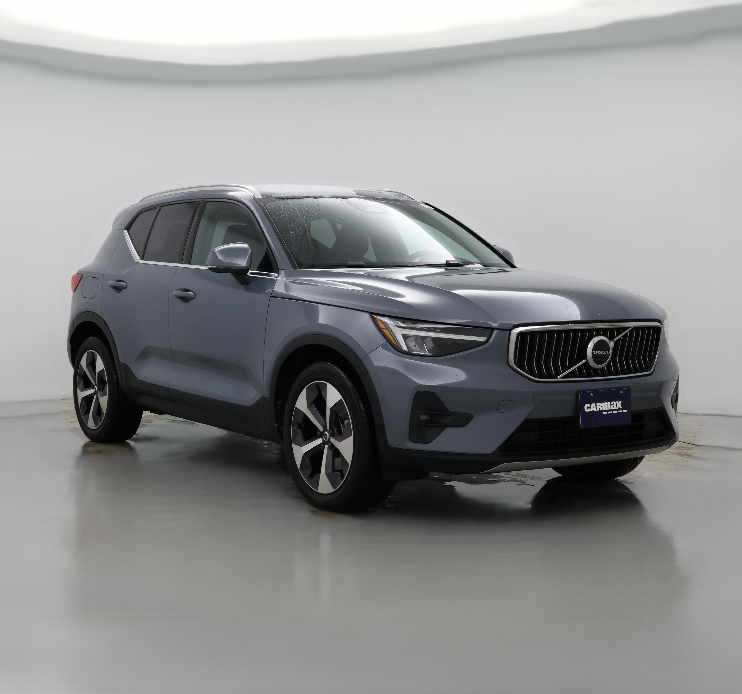 Thumbnail: 2023 Volvo XC40 - 1