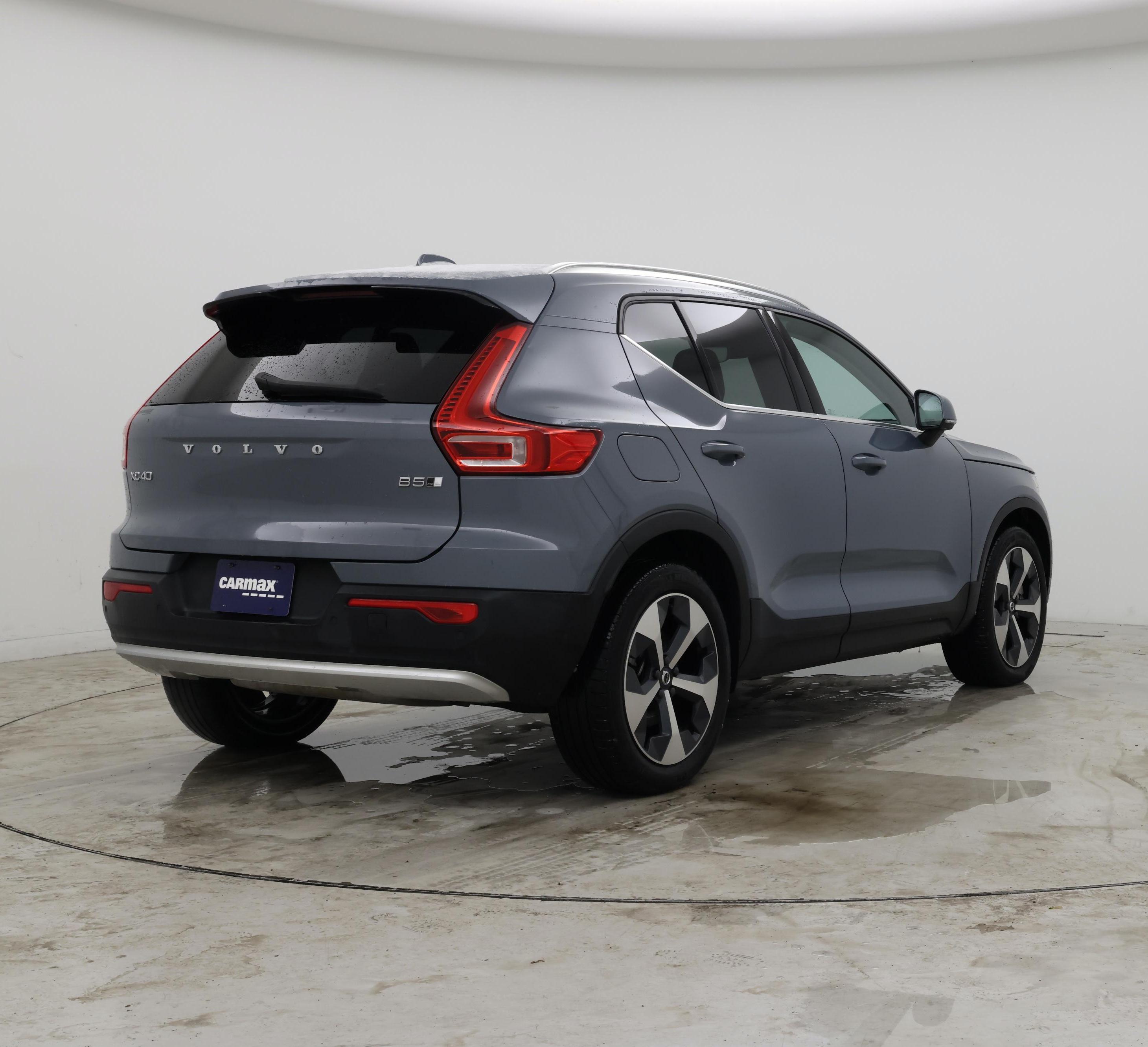 Thumbnail: 2023 Volvo XC40 - 8