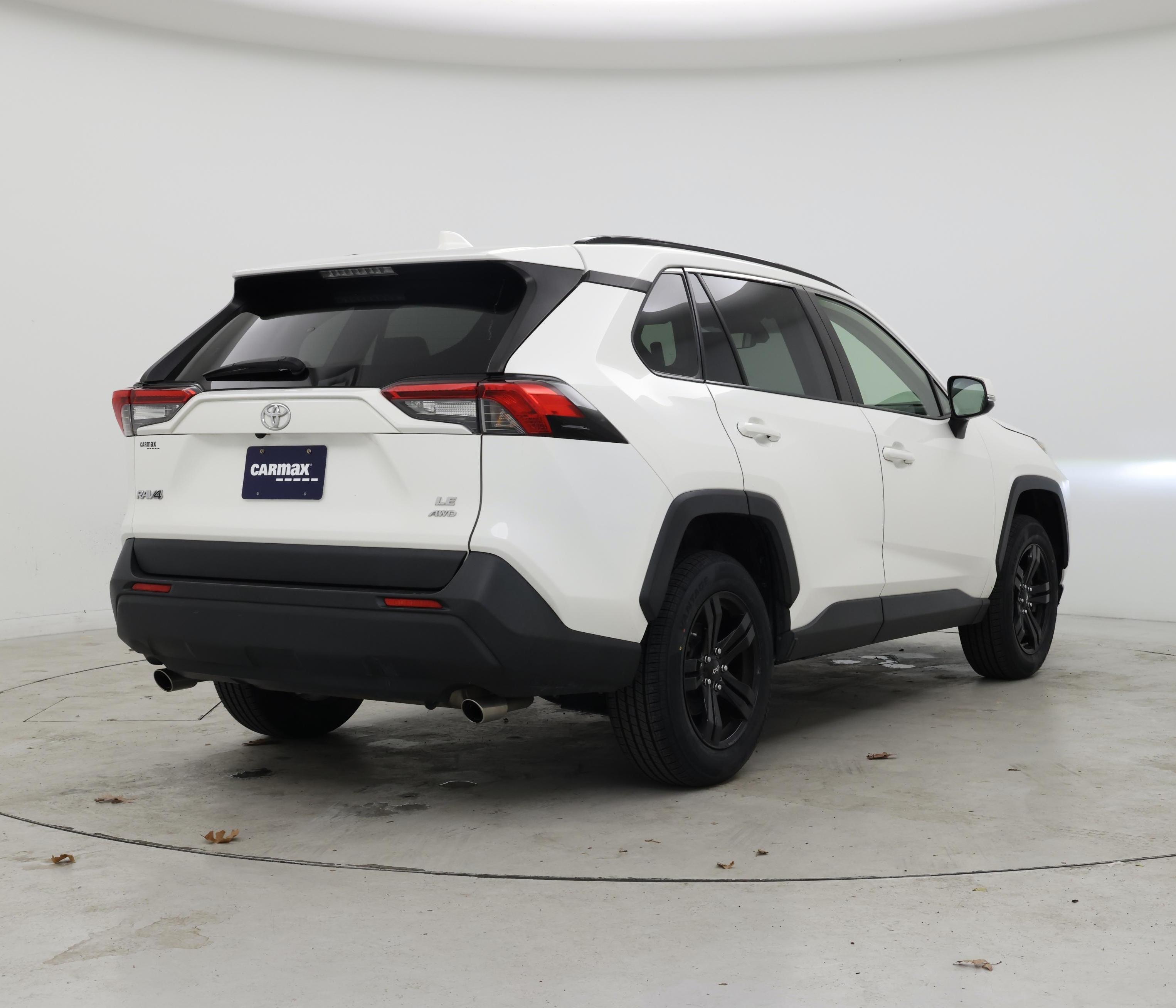 Thumbnail: 2019 Toyota RAV4 - 8