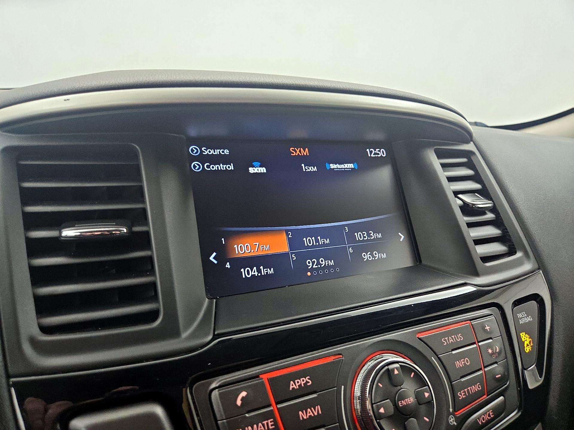 Thumbnail: 2017 Nissan Pathfinder - 16