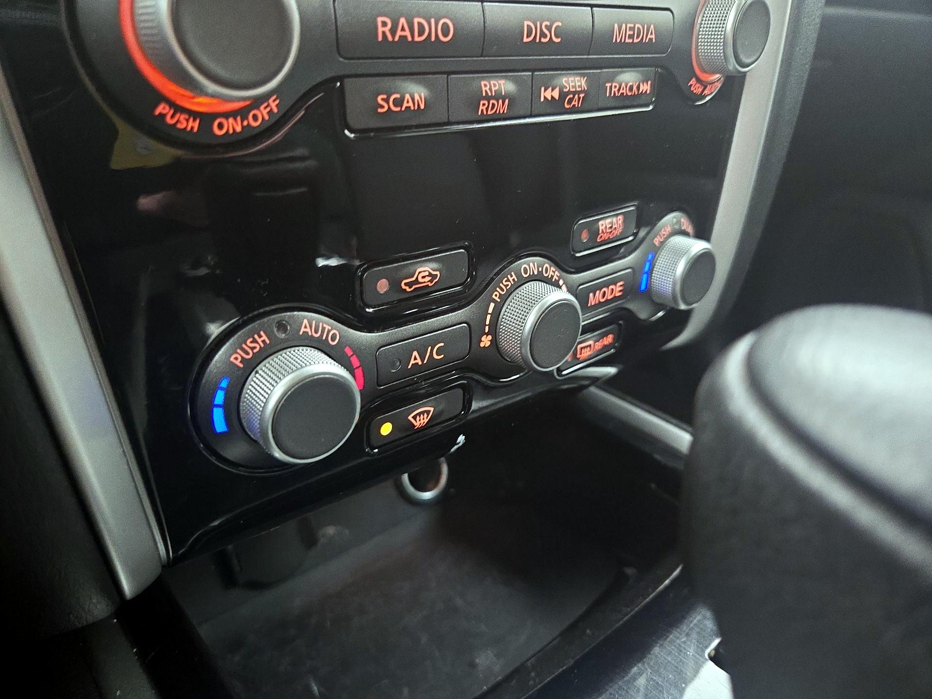 Thumbnail: 2017 Nissan Pathfinder - 17