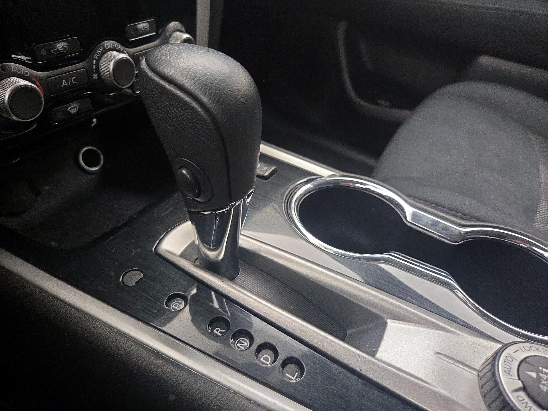 Thumbnail: 2017 Nissan Pathfinder - 18