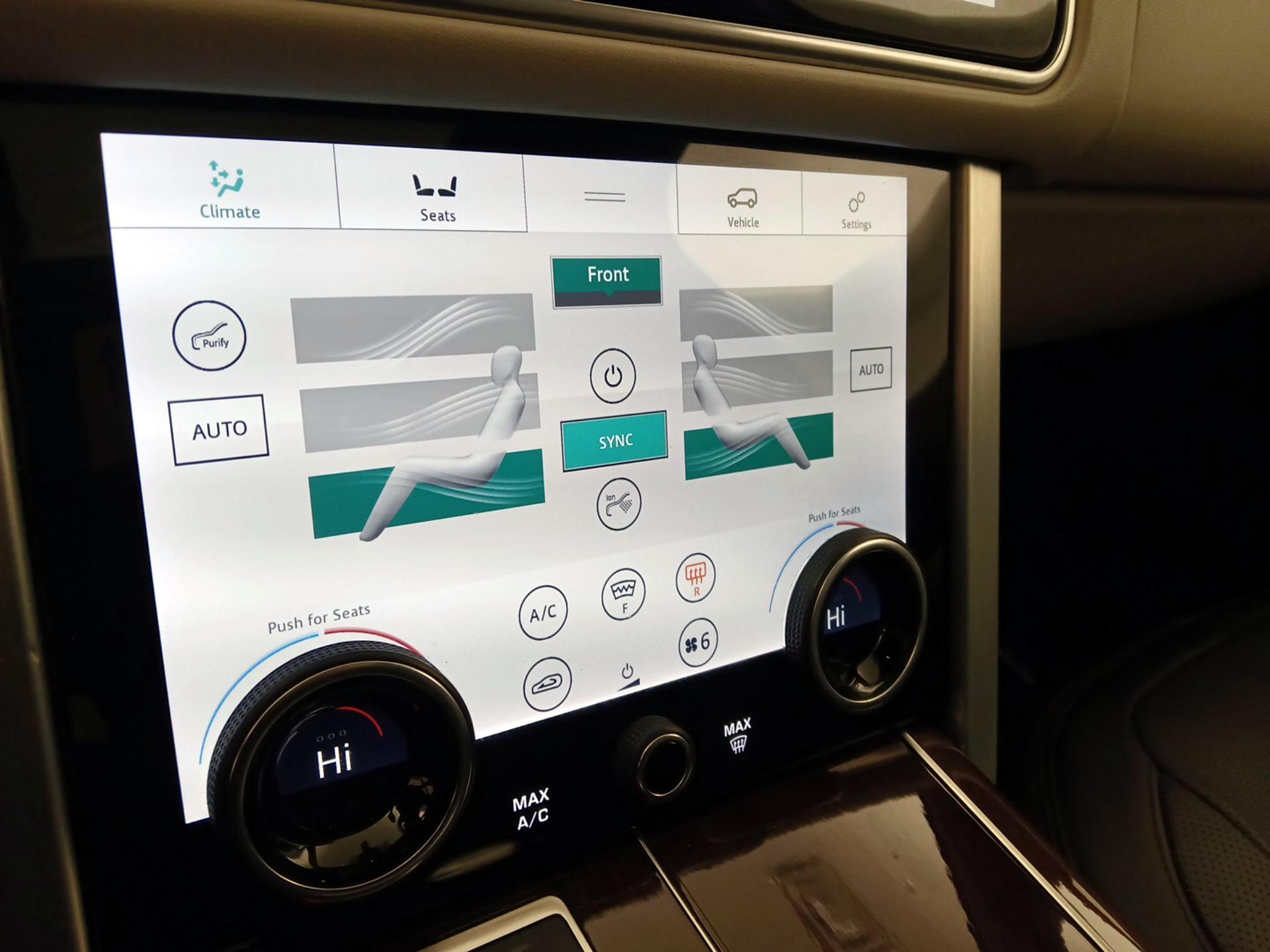 Thumbnail: 2021 Land Rover Range Rover - 17