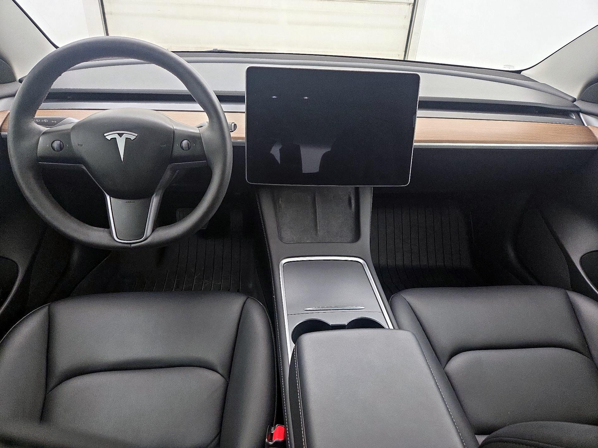 Thumbnail: 2023 Tesla Model 3 - 9