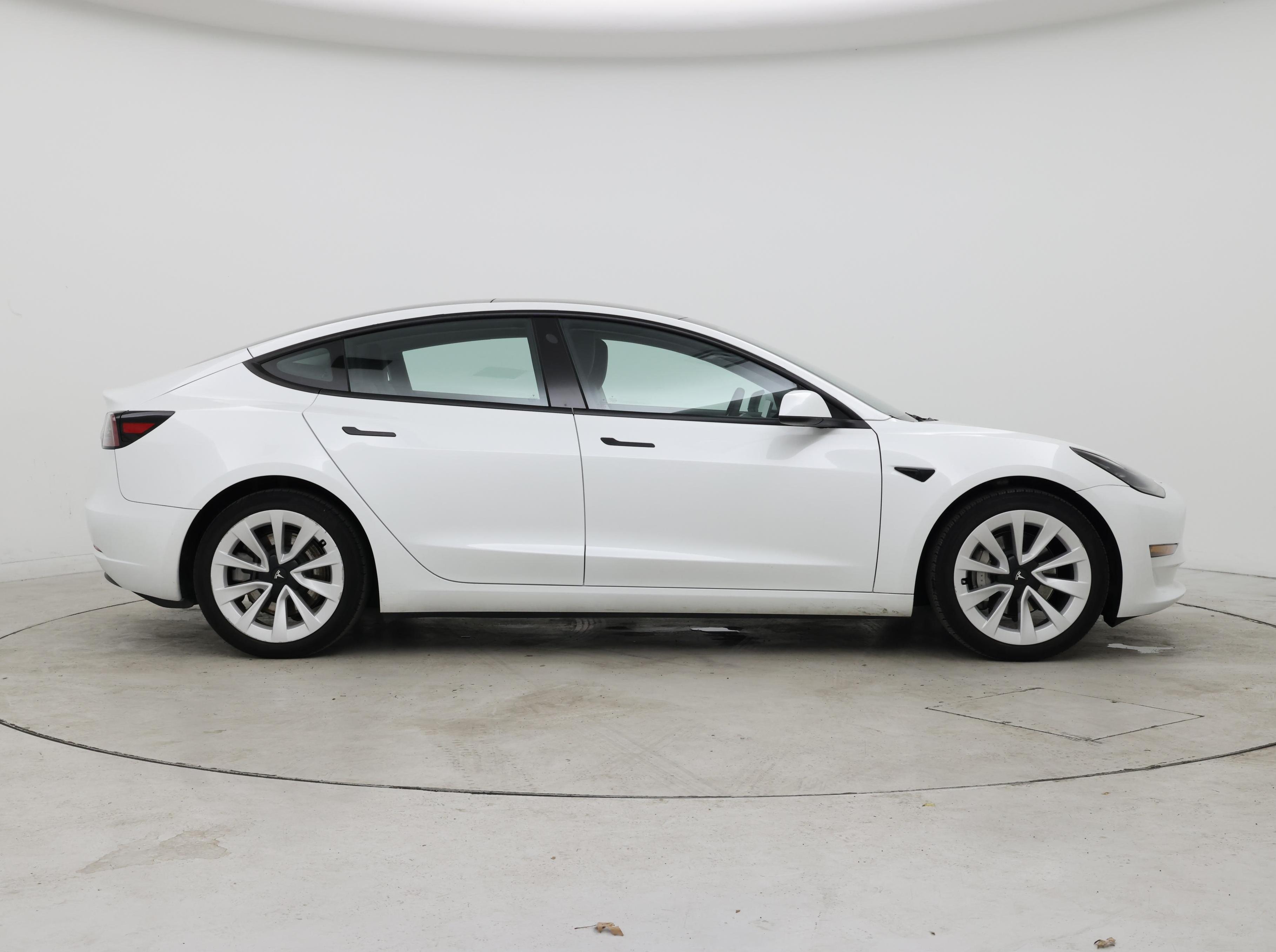 Thumbnail: 2023 Tesla Model 3 - 7