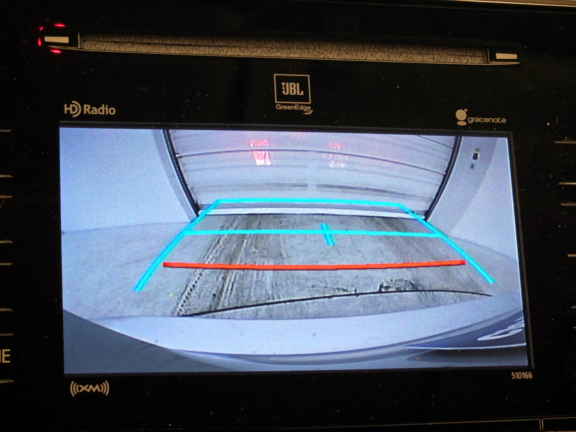 Thumbnail: 2017 Toyota Prius v - 15