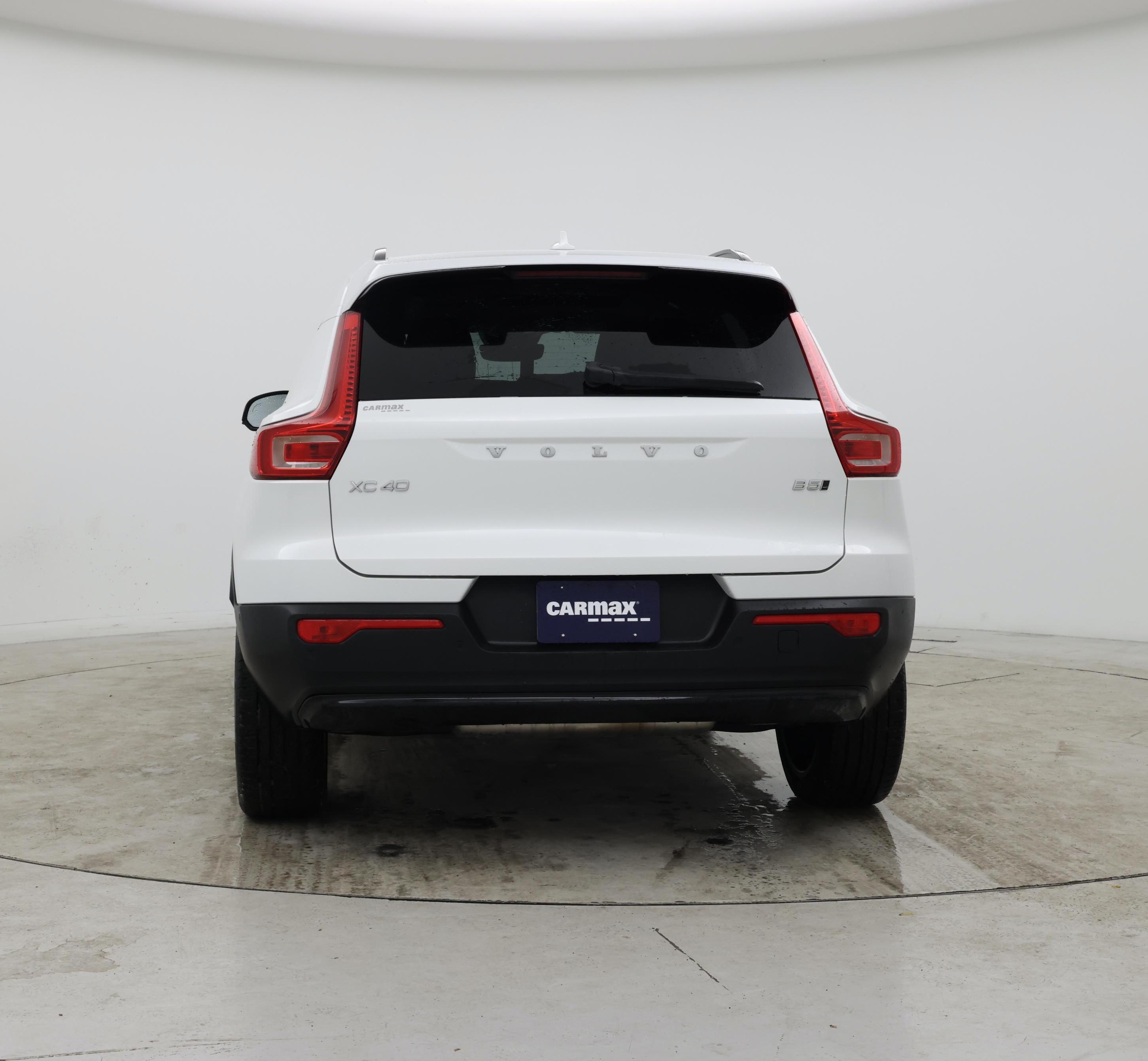 Thumbnail: 2023 Volvo XC40 - 6