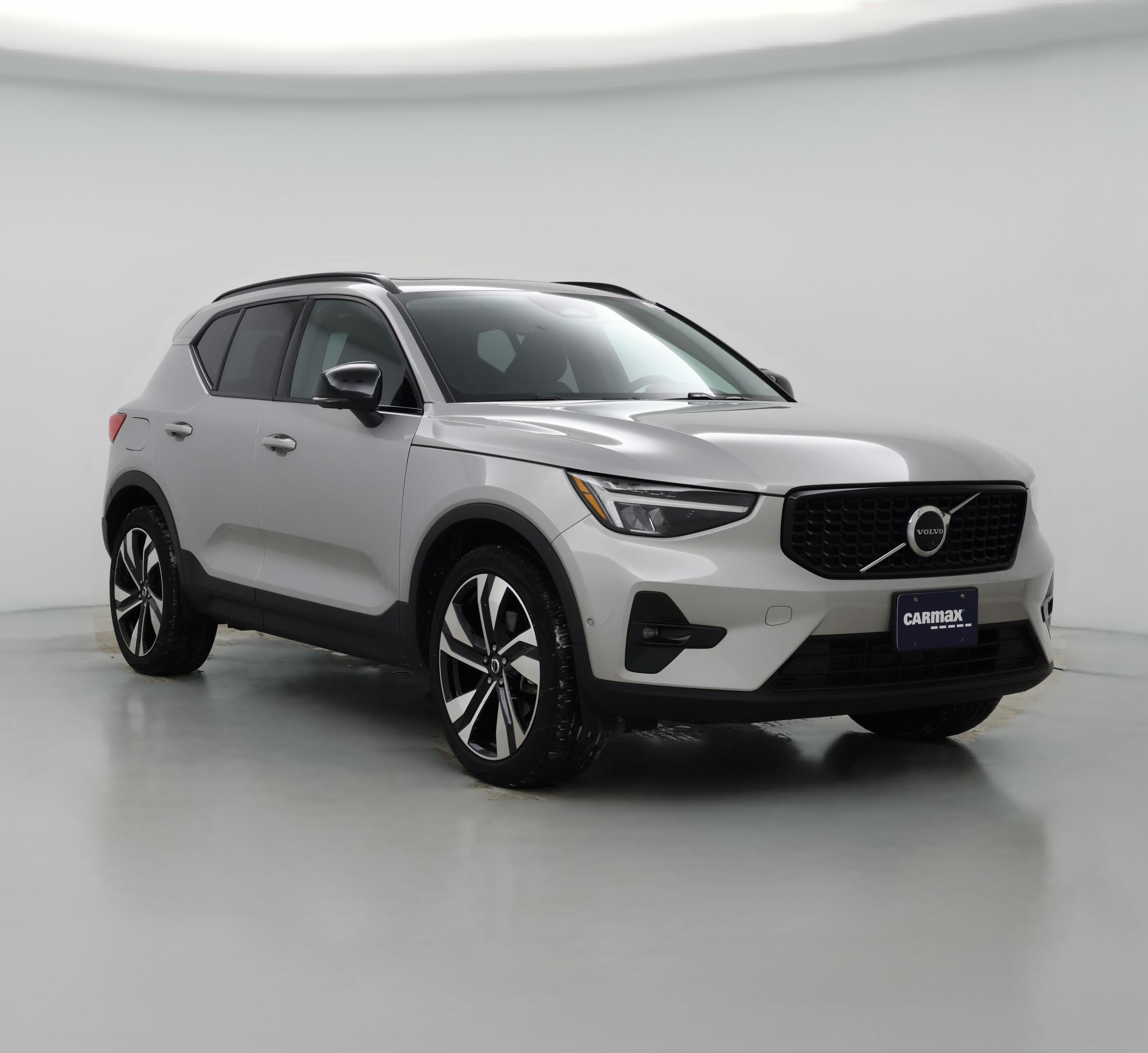 Thumbnail: 2023 Volvo XC40 - 1