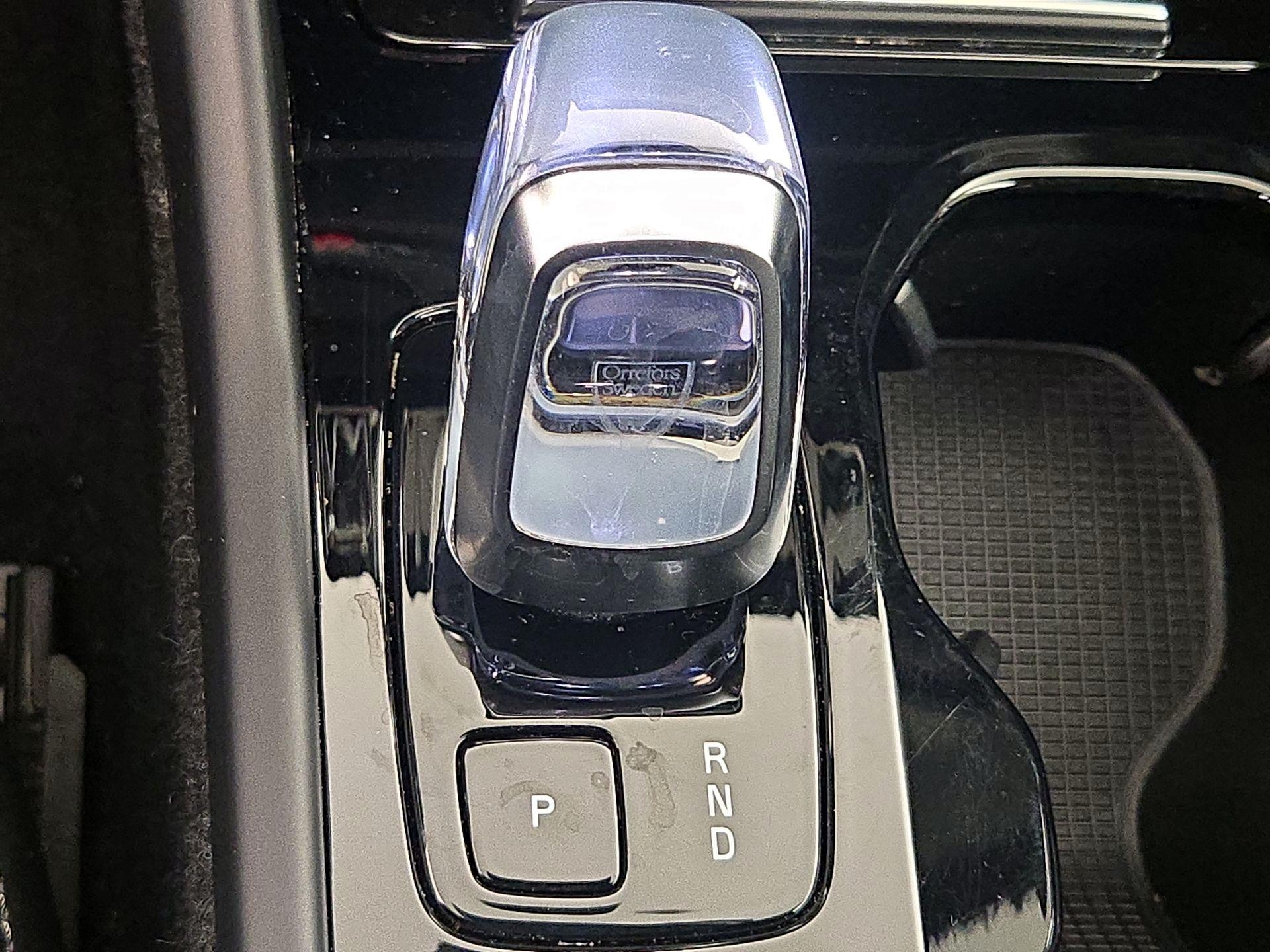 Thumbnail: 2023 Volvo XC40 - 18