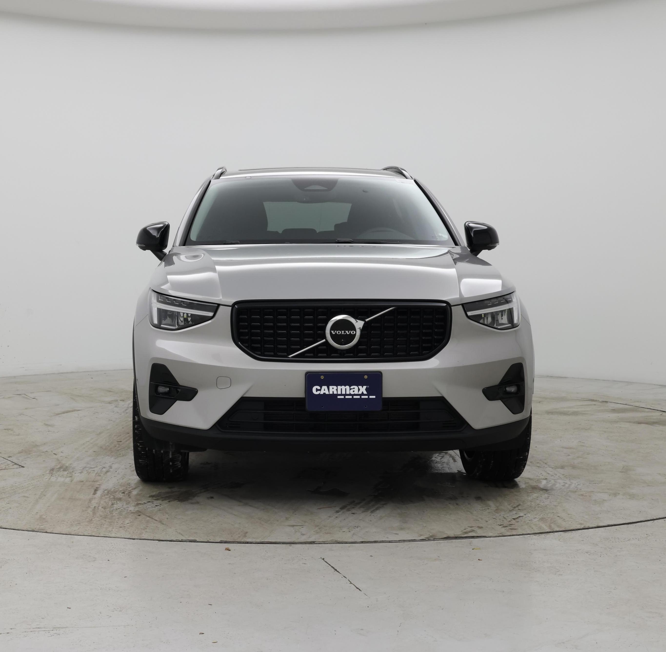 Thumbnail: 2023 Volvo XC40 - 5