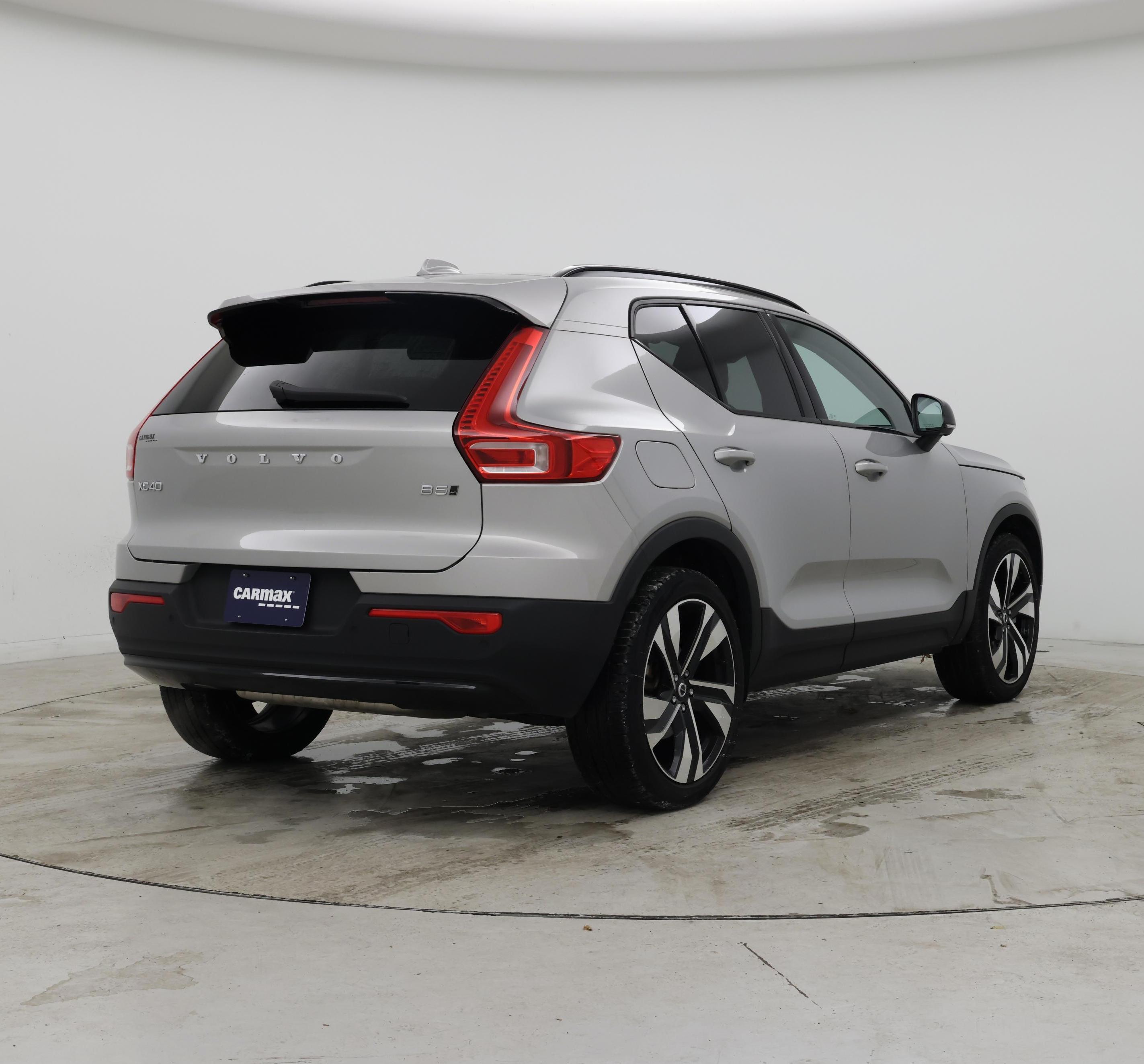 Thumbnail: 2023 Volvo XC40 - 8