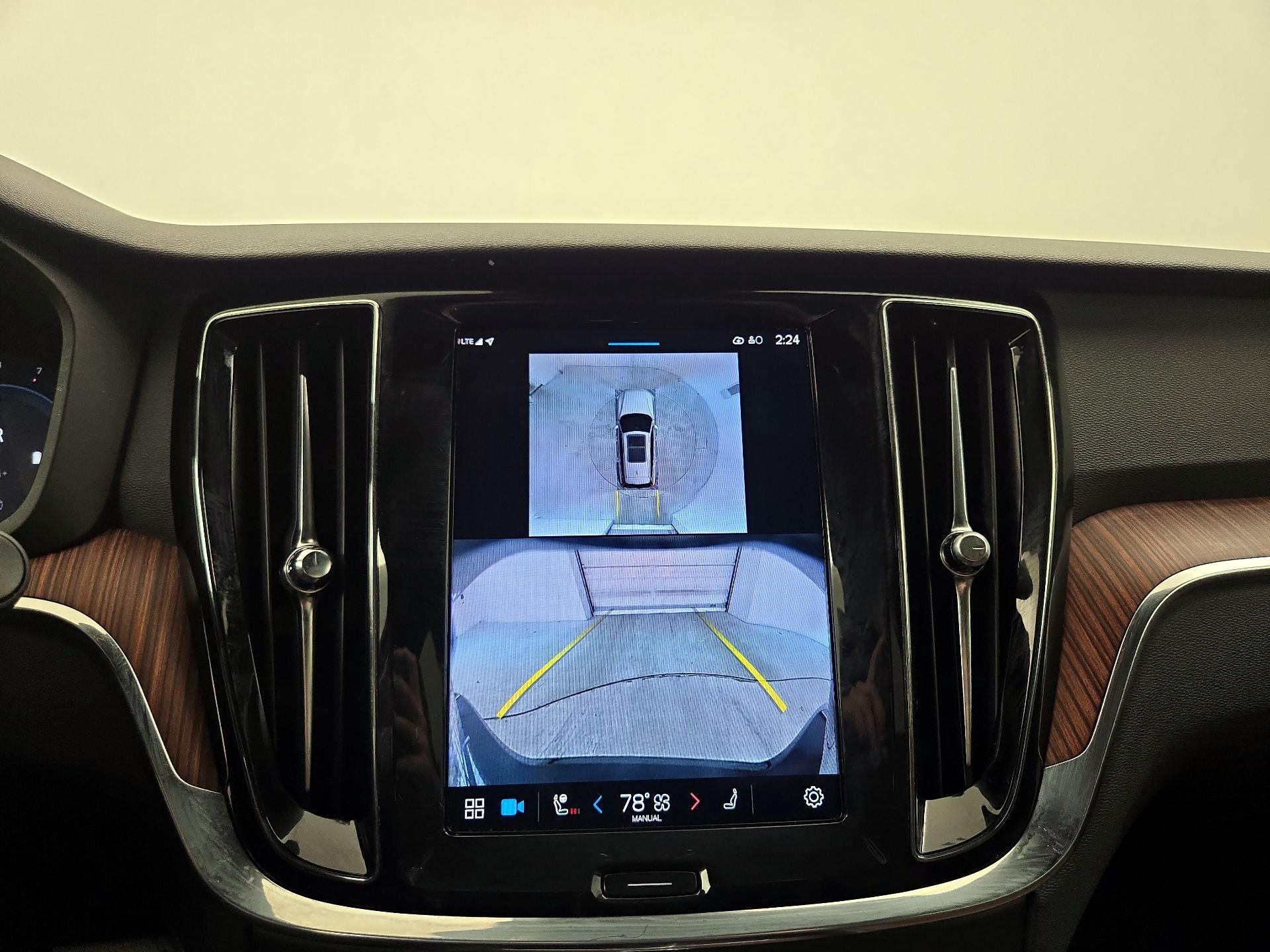 Thumbnail: 2025 Volvo S60 - 15