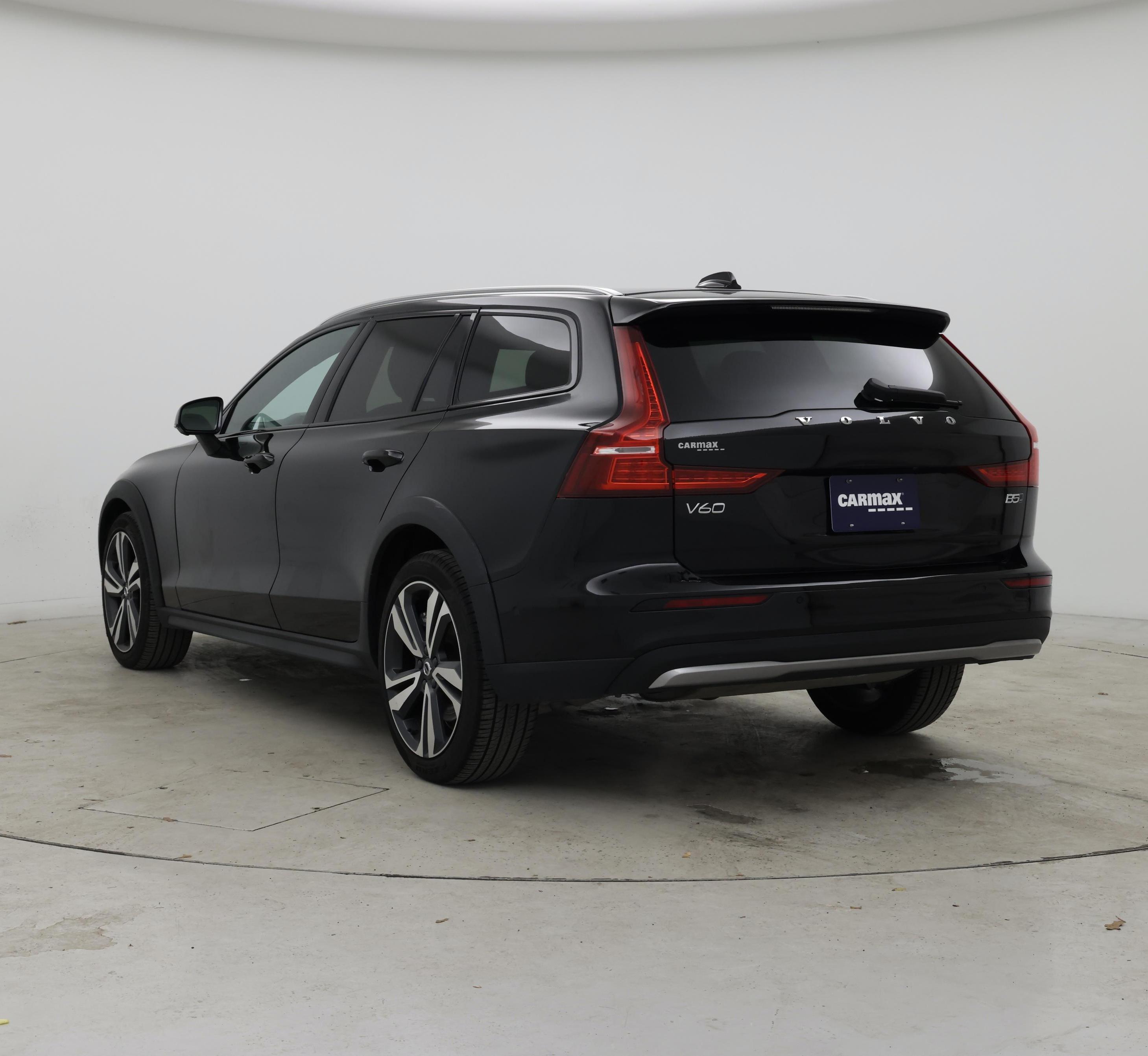 Thumbnail: 2025 Volvo S60 - 2