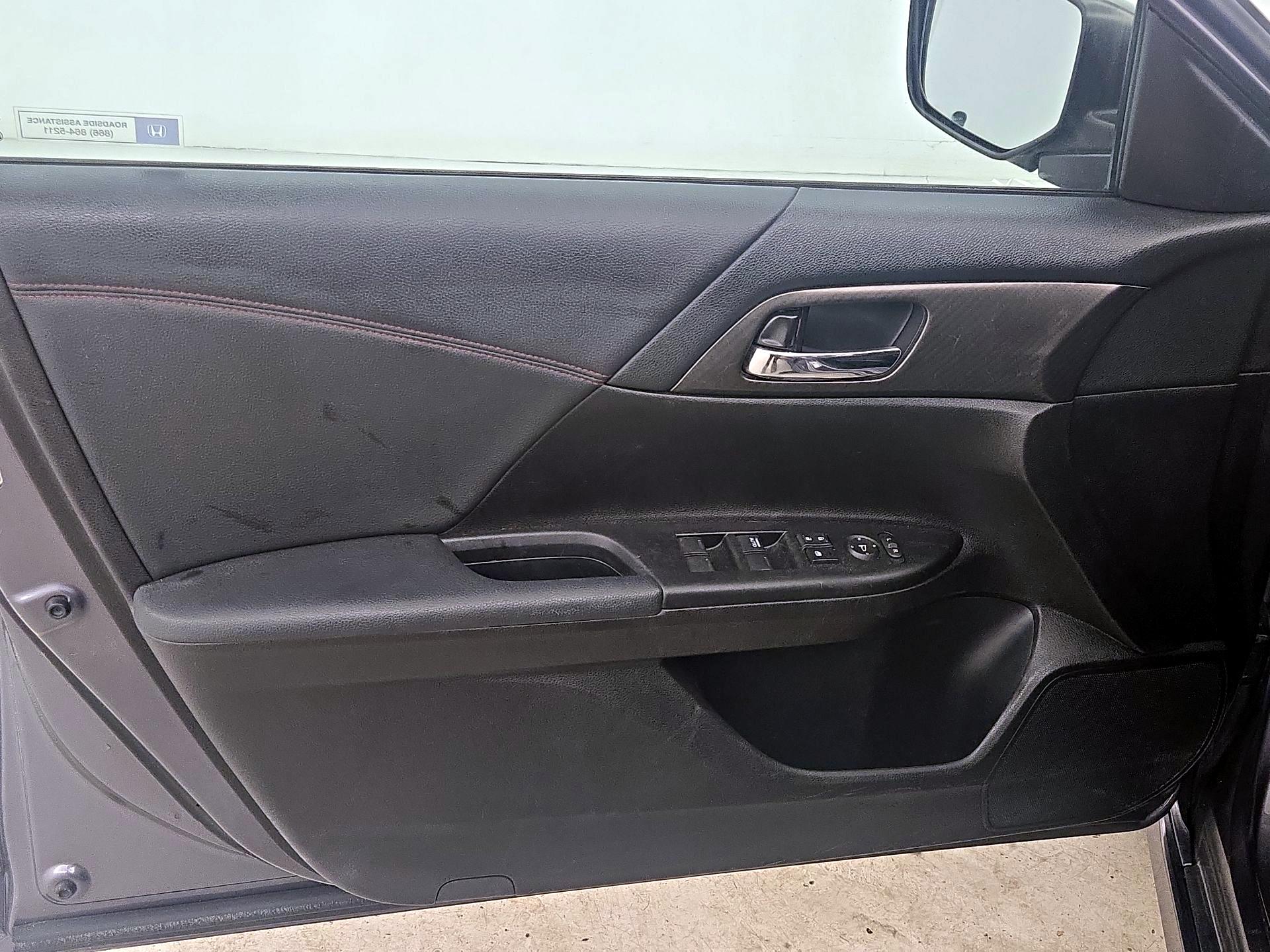 Thumbnail: 2017 Honda Accord - 12