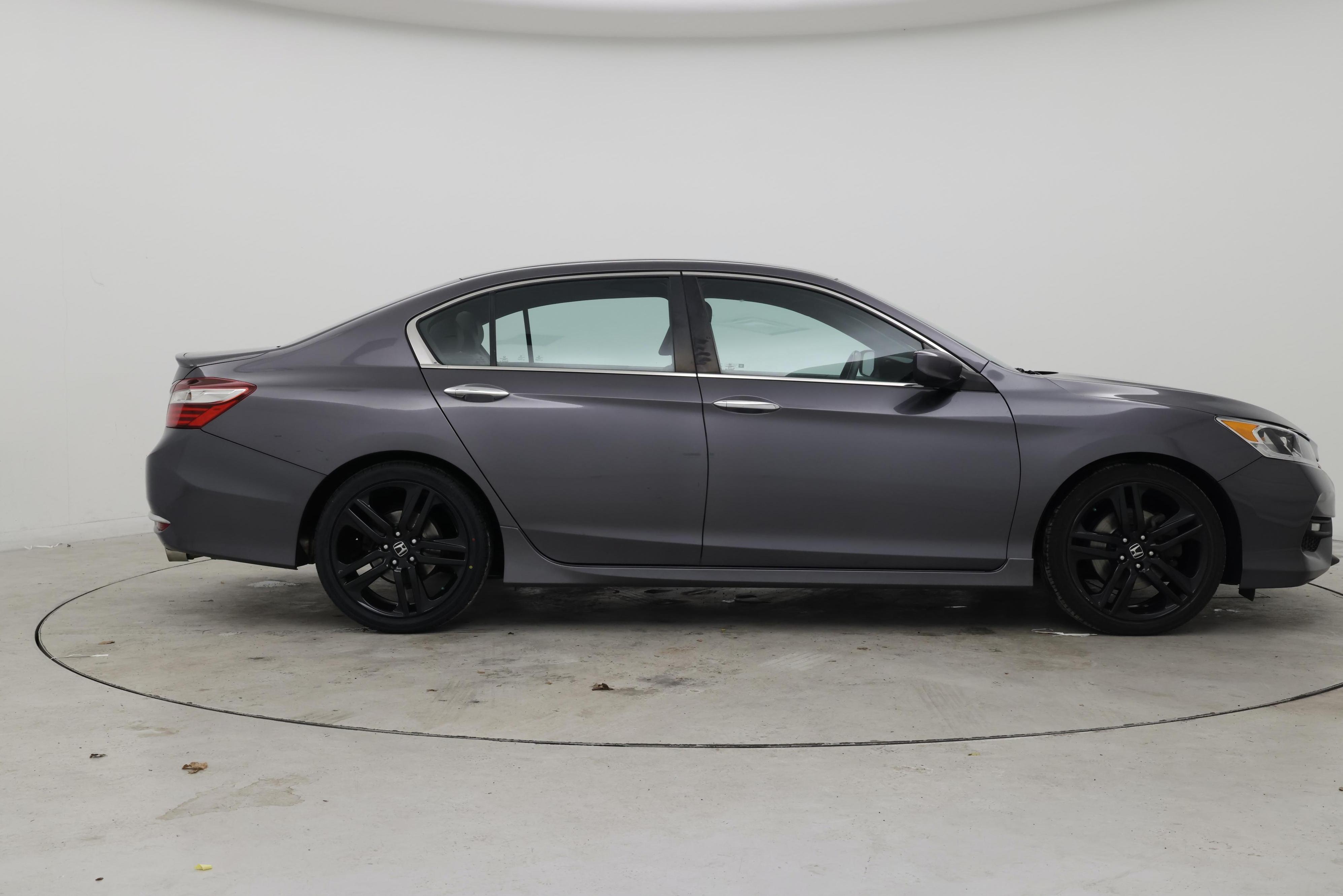 Thumbnail: 2017 Honda Accord - 7