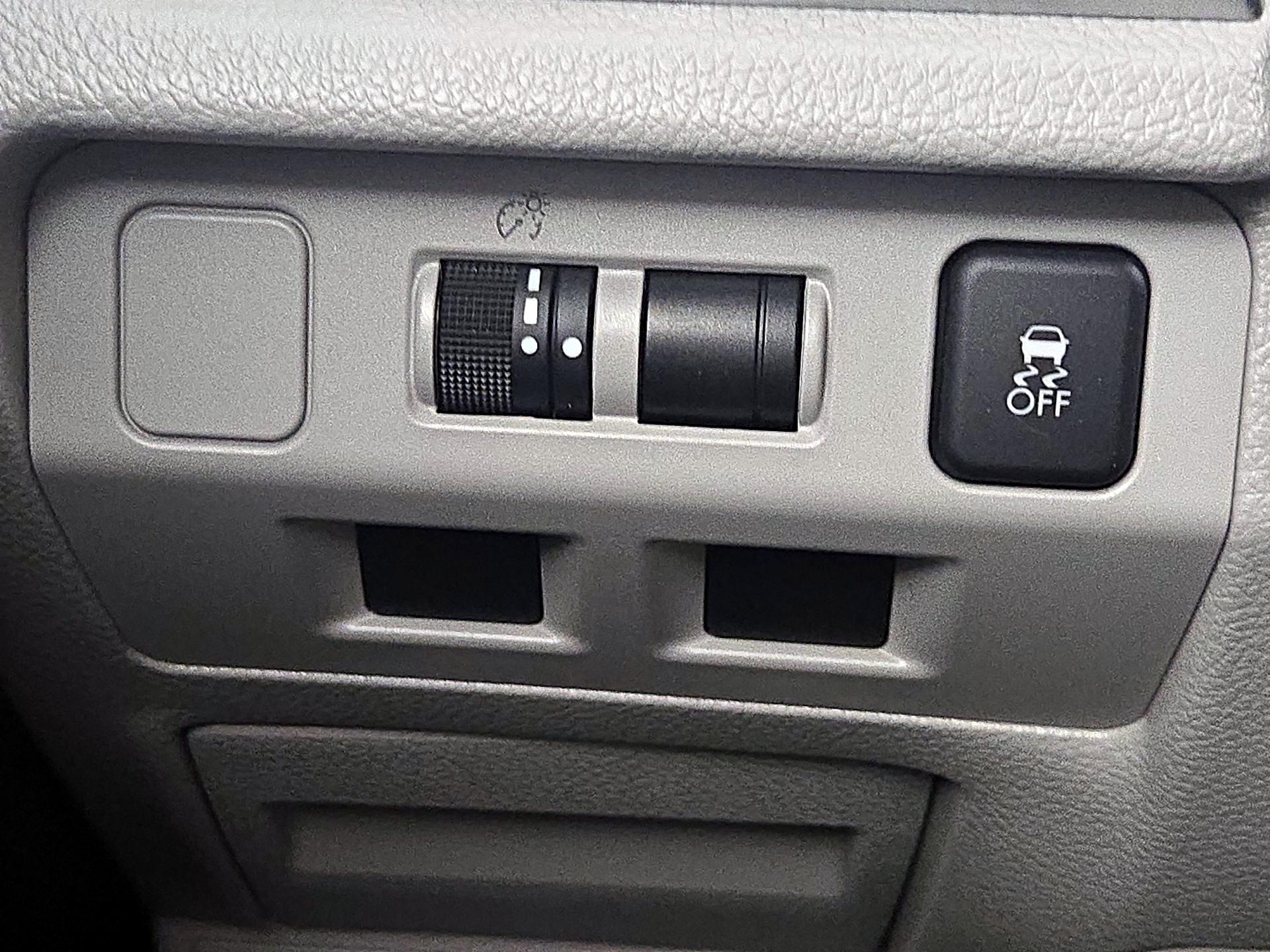 Thumbnail: 2017 Subaru Forester - 13