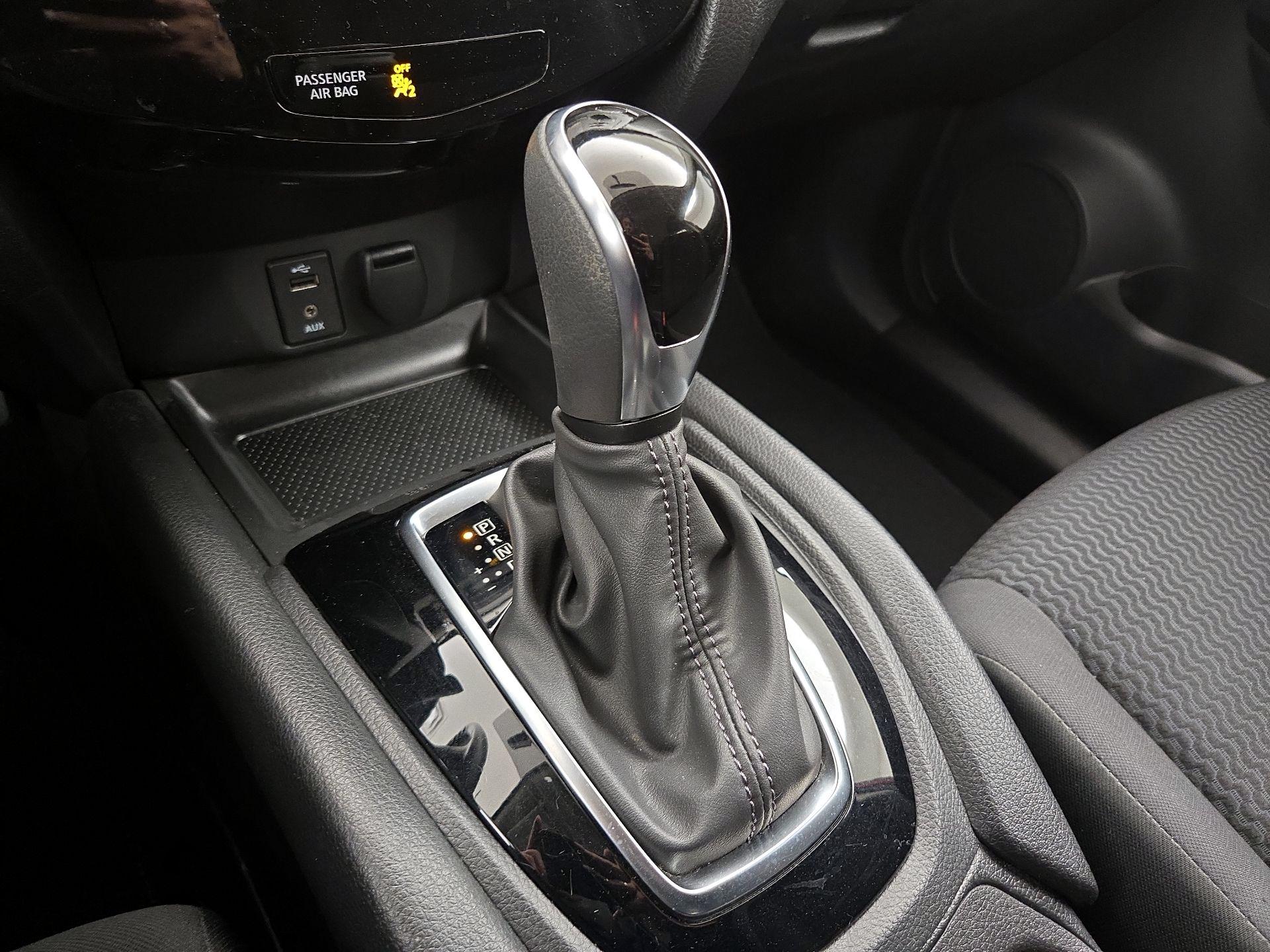 Thumbnail: 2017 Nissan Rogue Sport - 17