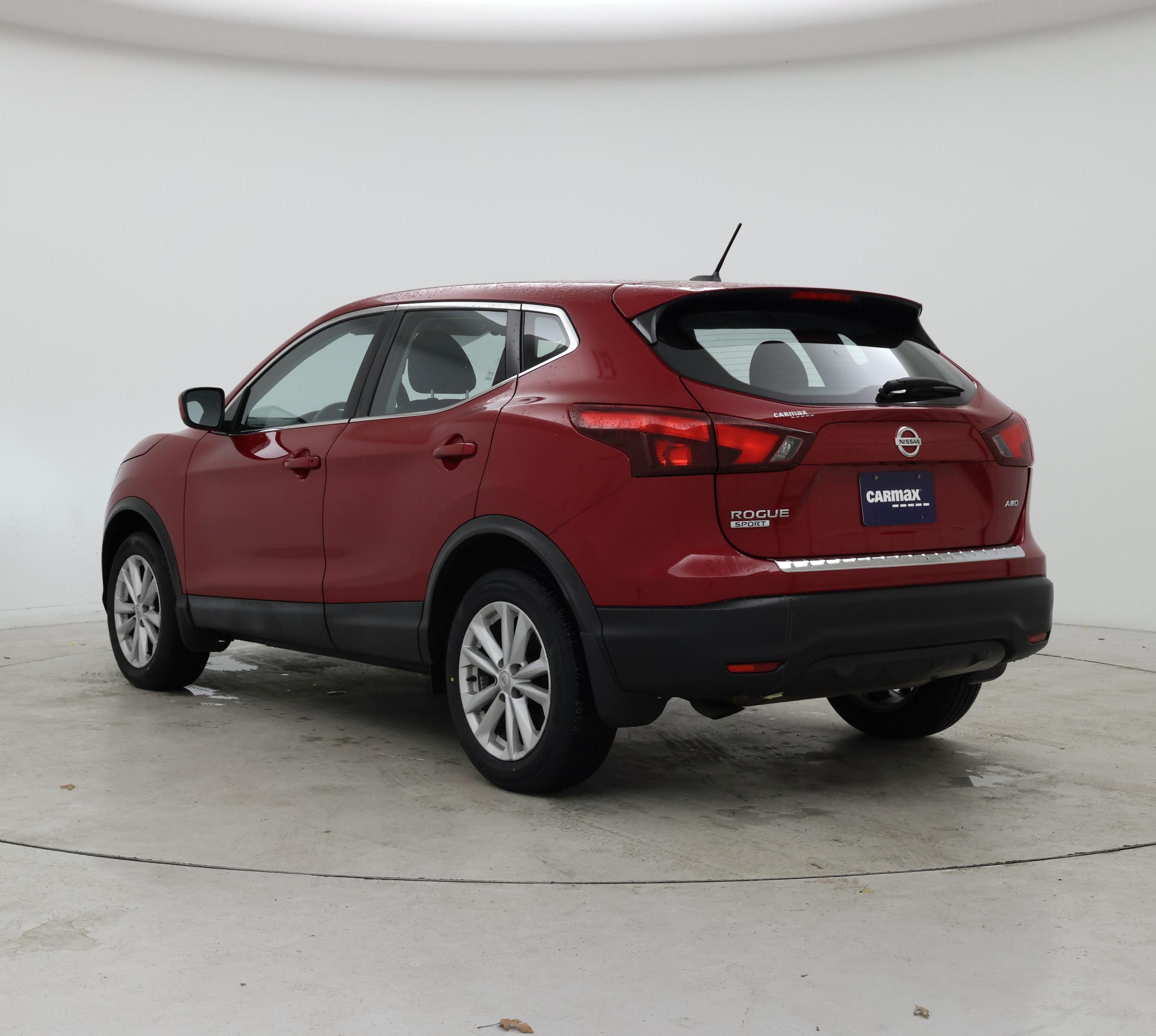 Thumbnail: 2017 Nissan Rogue Sport - 2