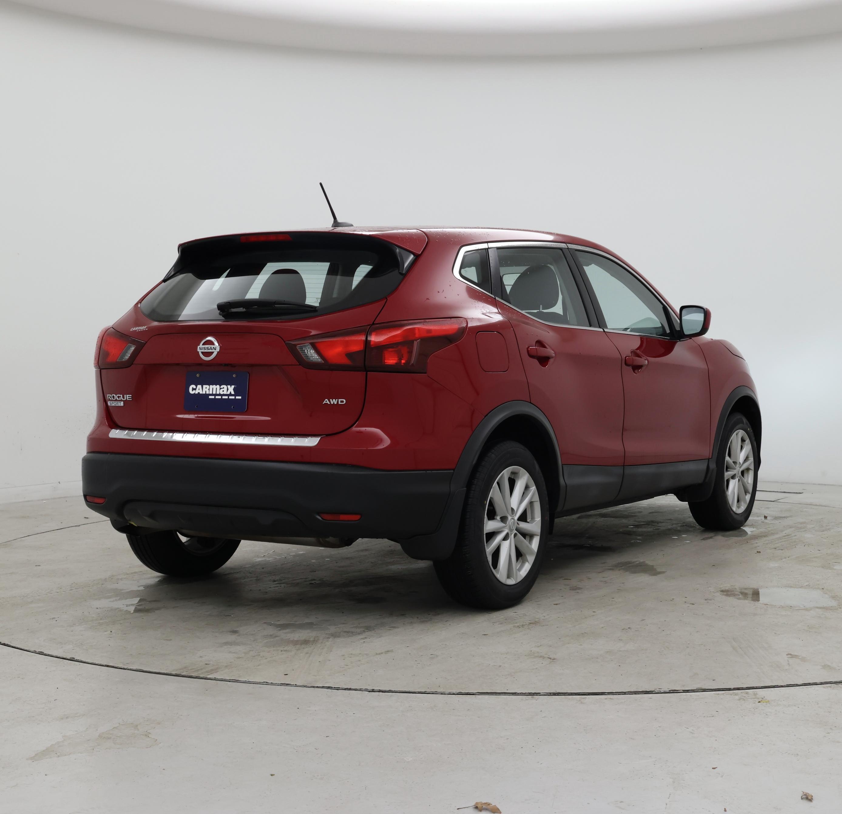 Thumbnail: 2017 Nissan Rogue Sport - 8