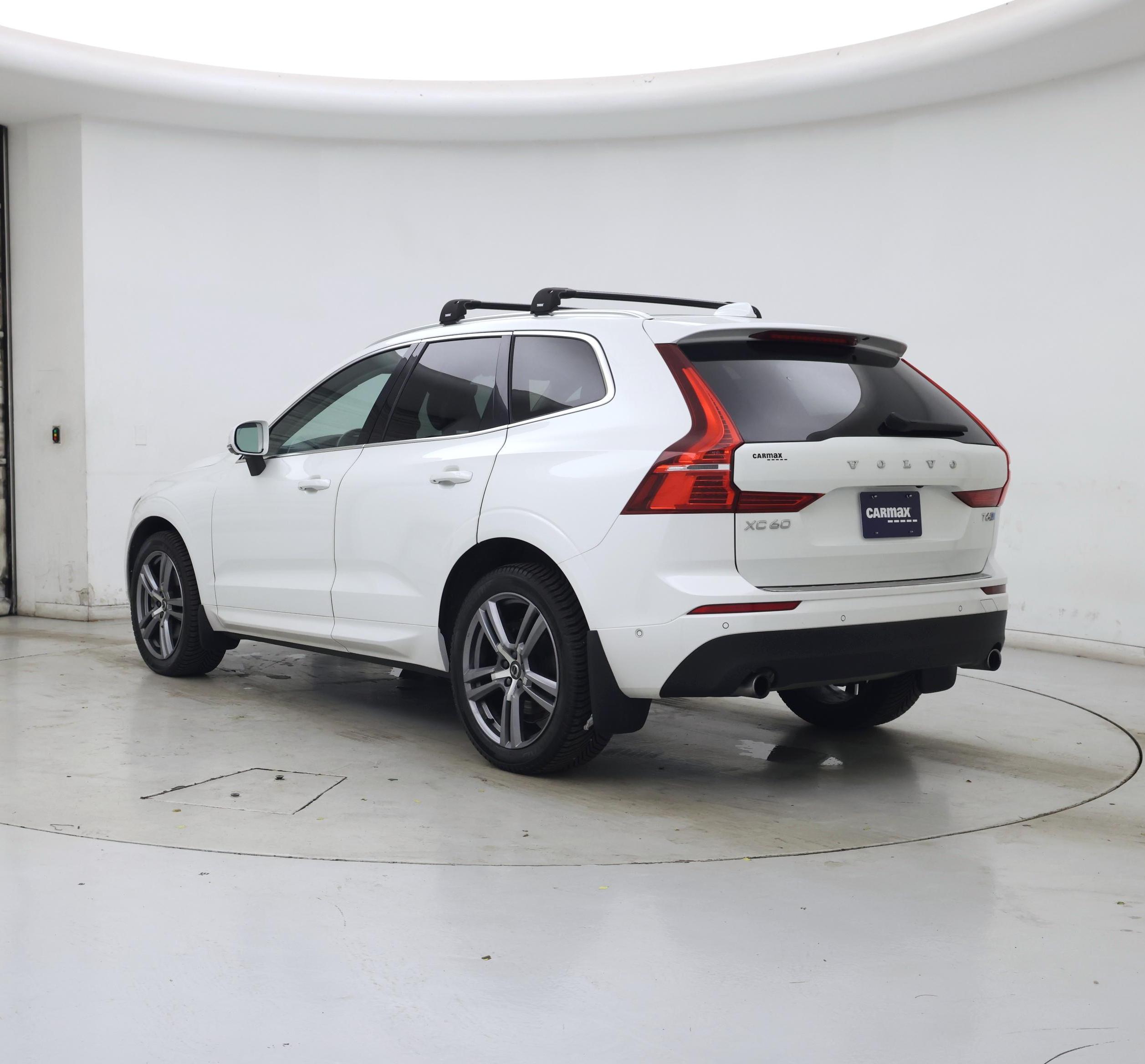 Thumbnail: 2018 Volvo XC60 - 2