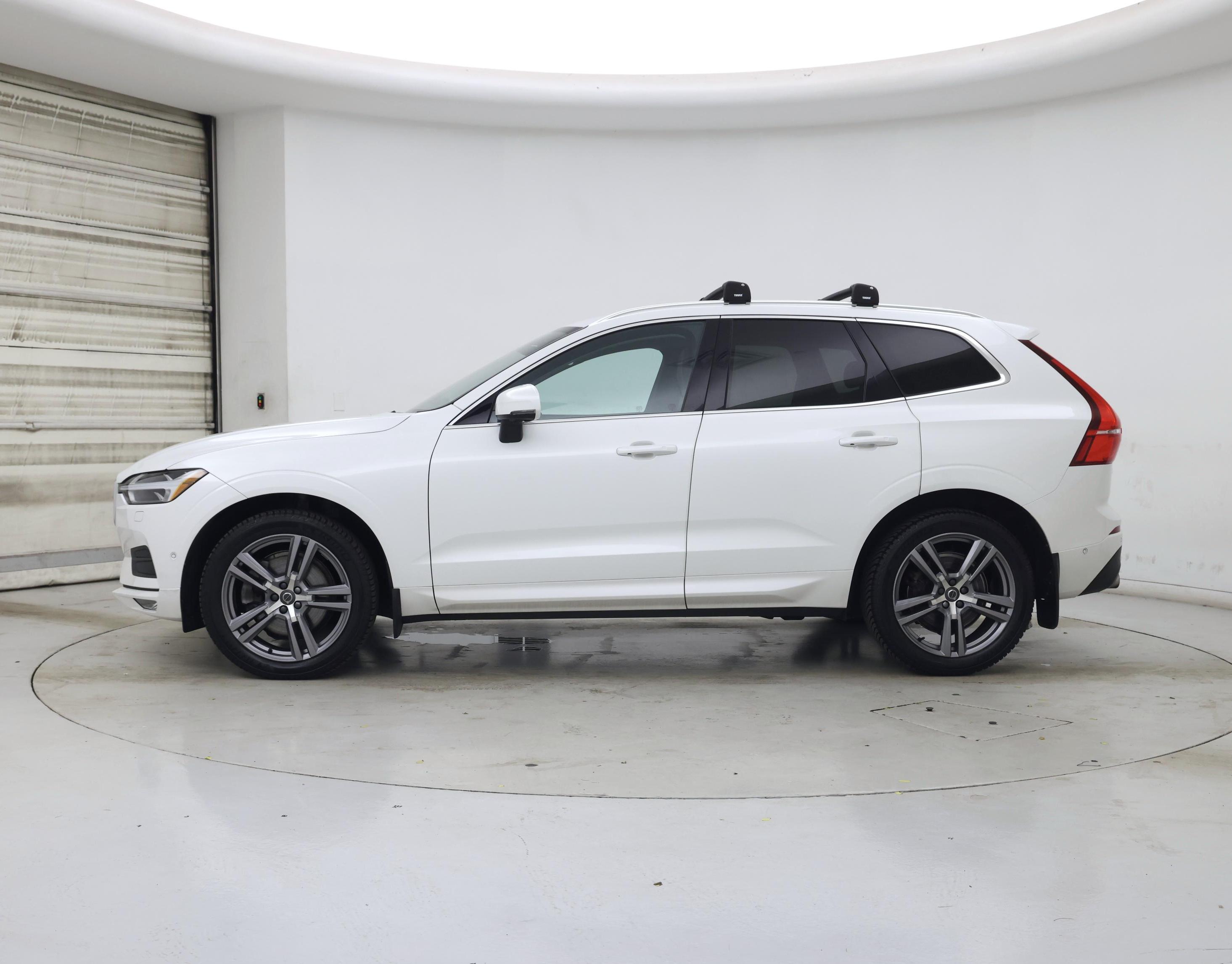 Thumbnail: 2018 Volvo XC60 - 3