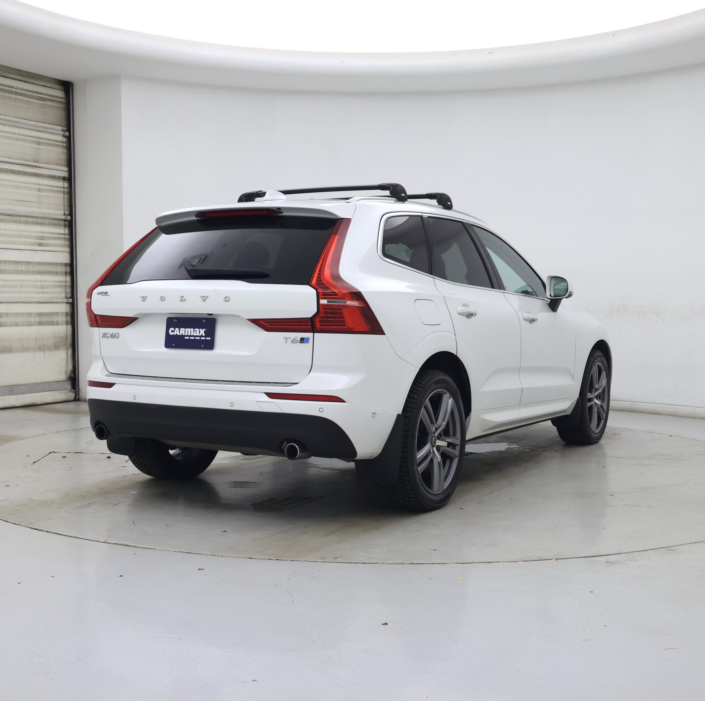 Thumbnail: 2018 Volvo XC60 - 8