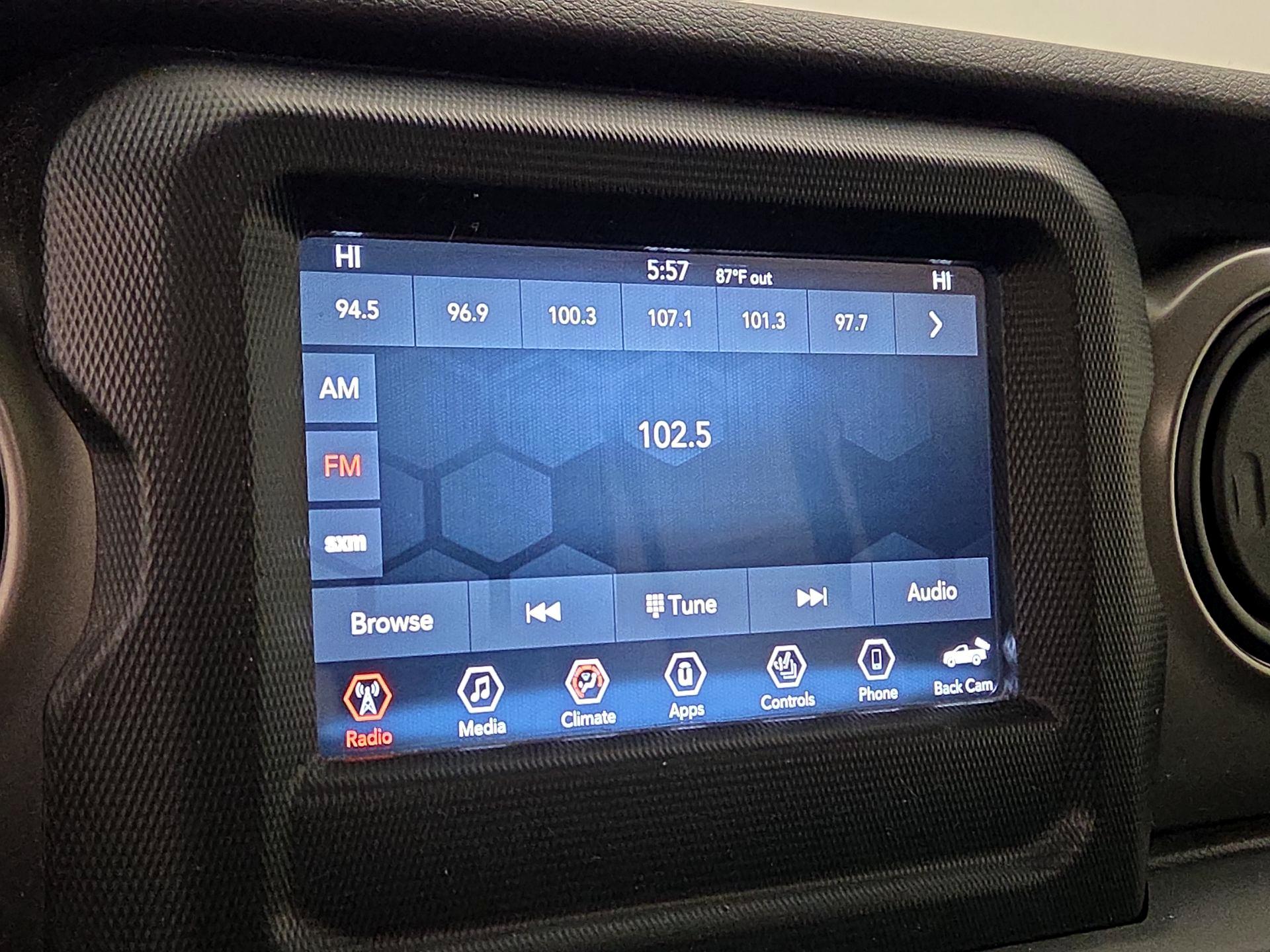 Thumbnail: 2020 Jeep Gladiator - 15