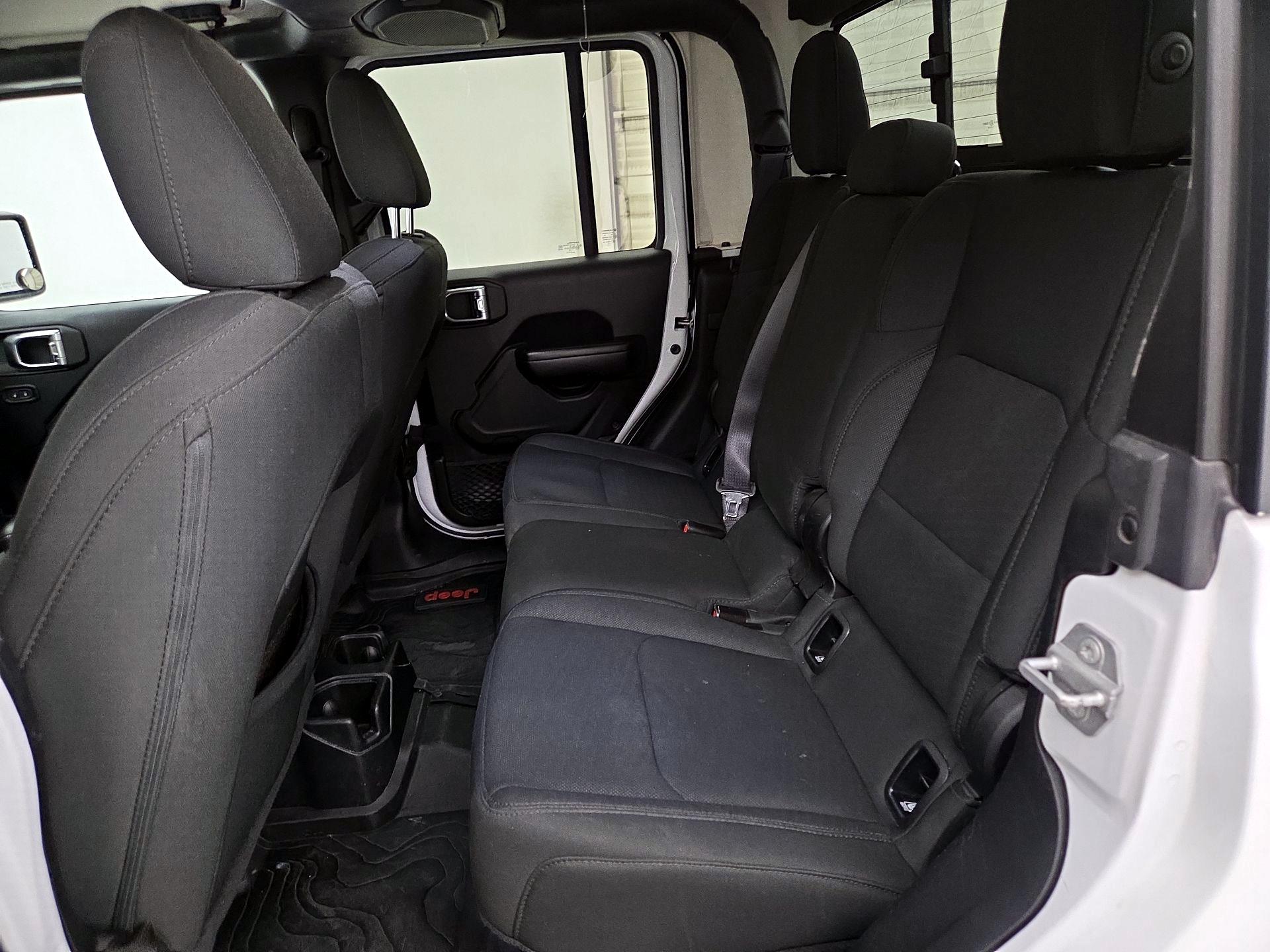 Thumbnail: 2020 Jeep Gladiator - 19