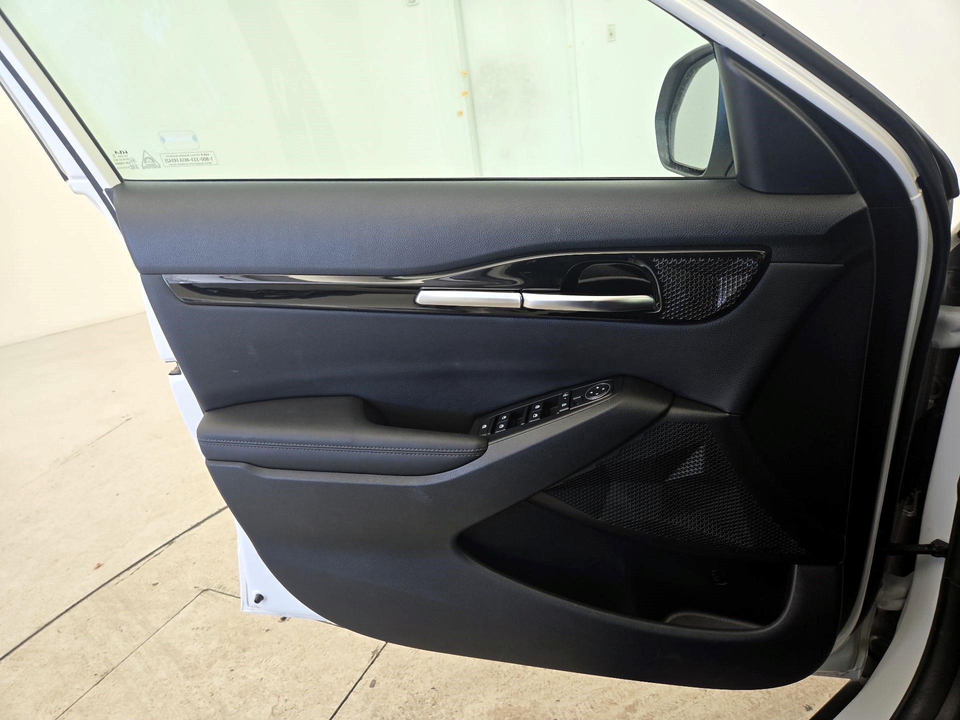 Thumbnail: 2024 Kia Seltos - 10