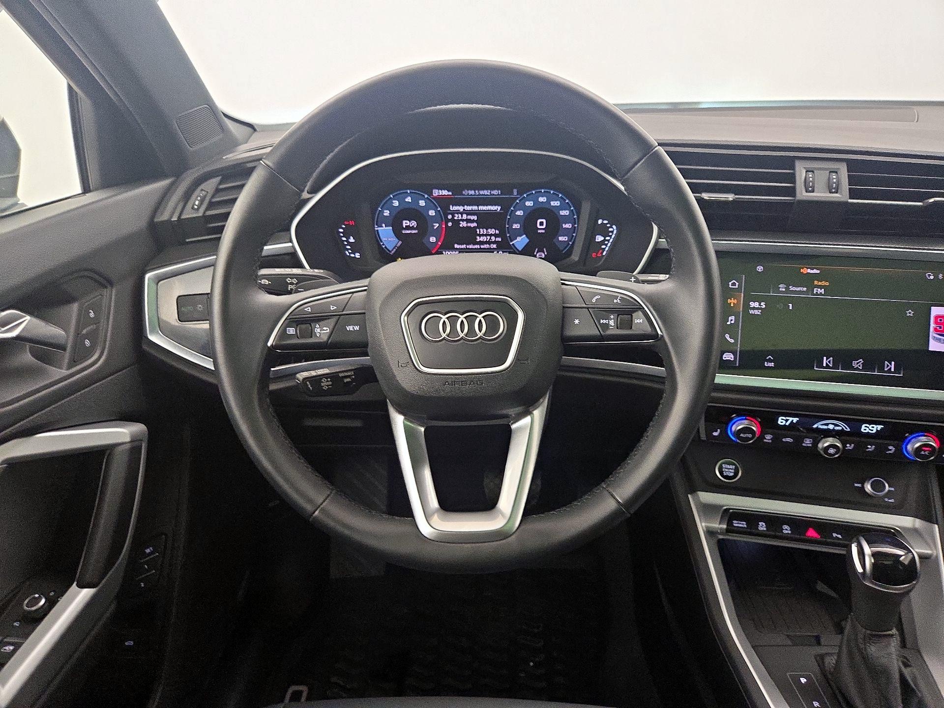 Thumbnail: 2024 Audi Q3 - 10