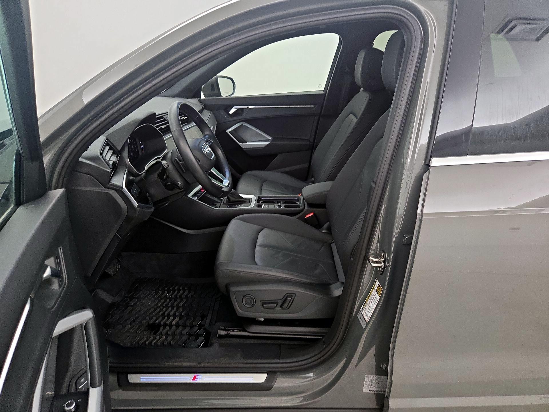 Thumbnail: 2024 Audi Q3 - 11