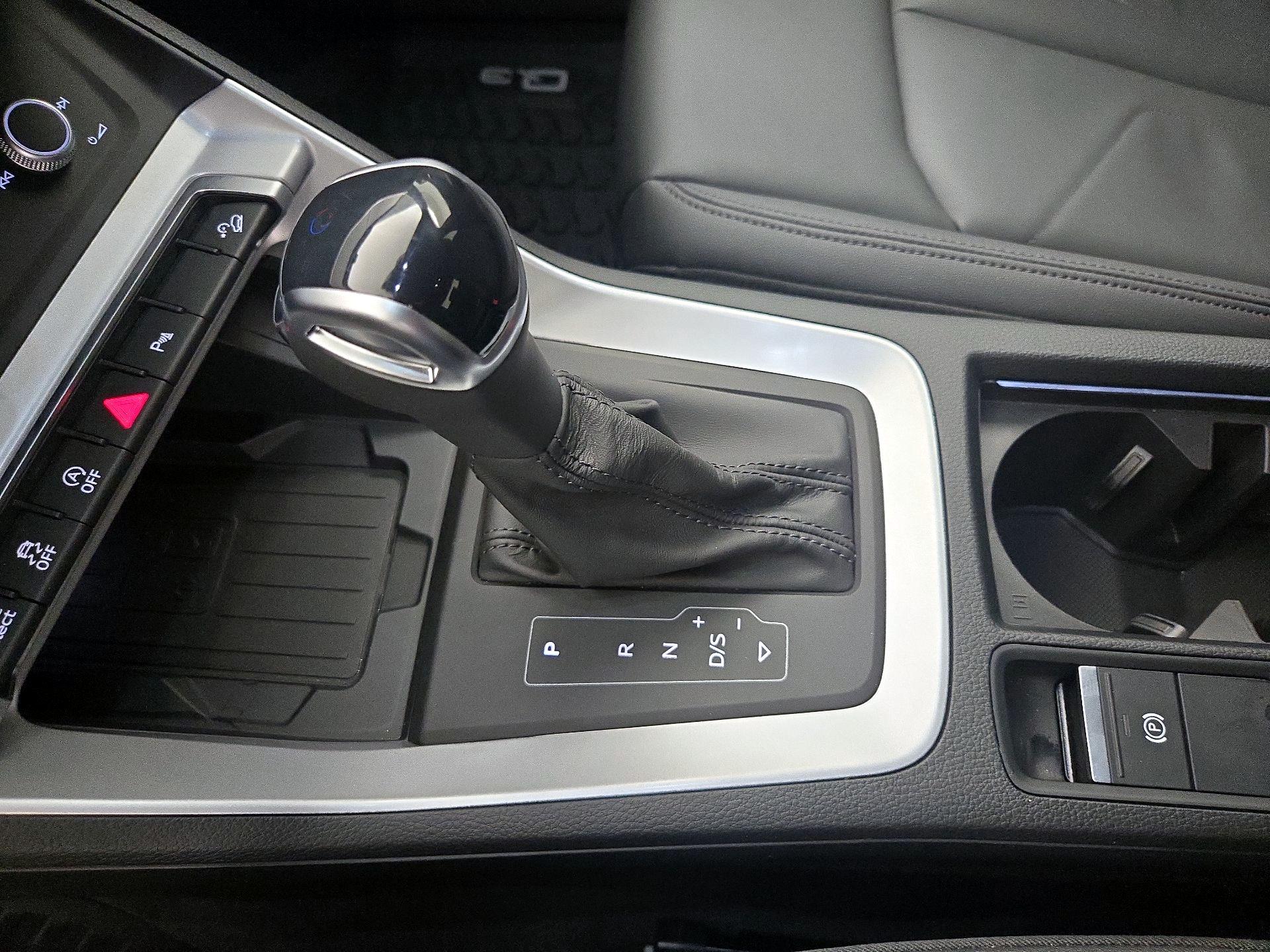 Thumbnail: 2024 Audi Q3 - 18