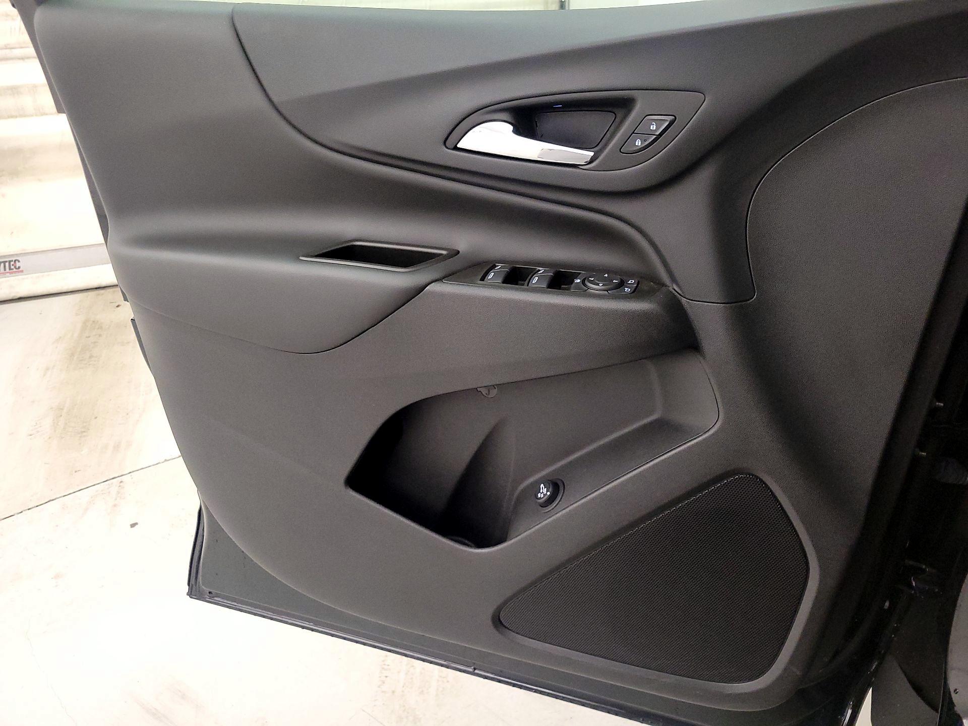 Thumbnail: 2023 Chevrolet Equinox - 12