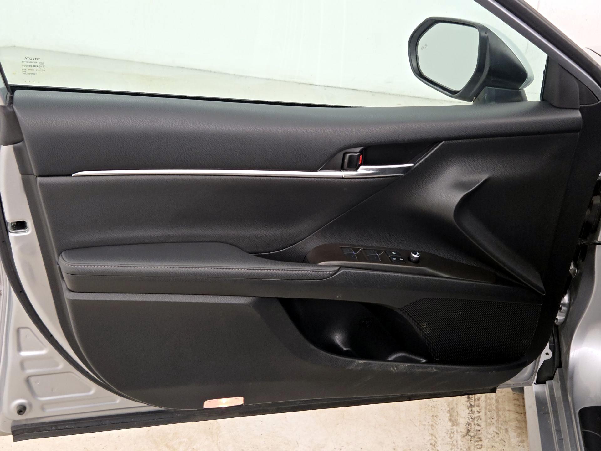 Thumbnail: 2023 Toyota Camry - 12